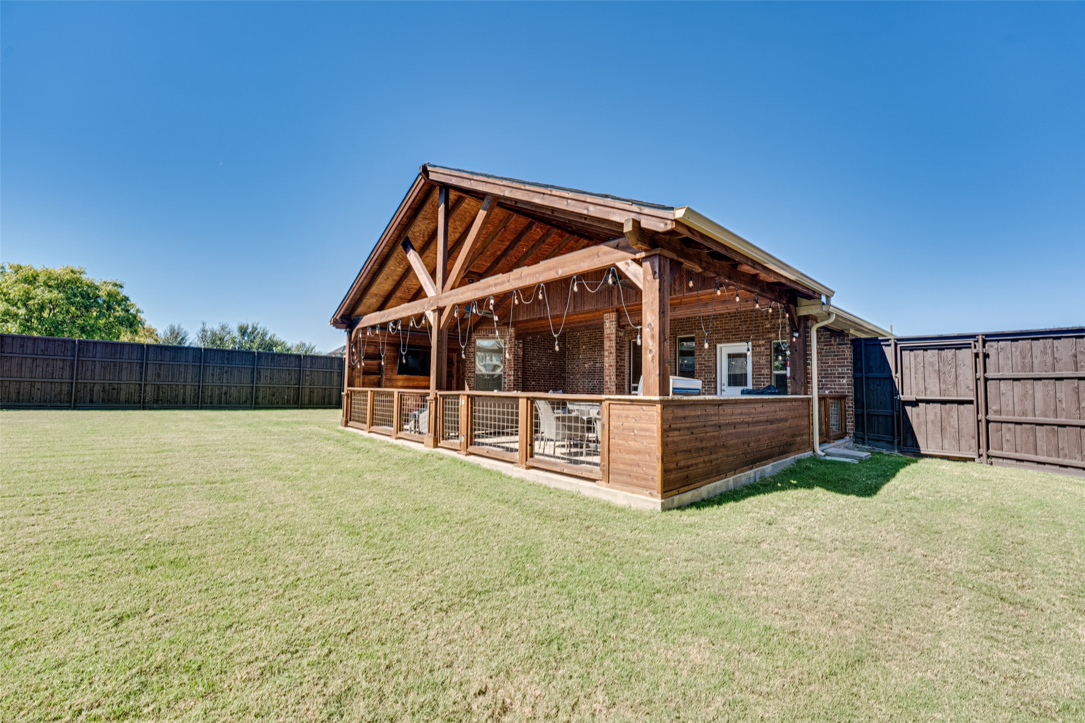 5616 Chateau Drive