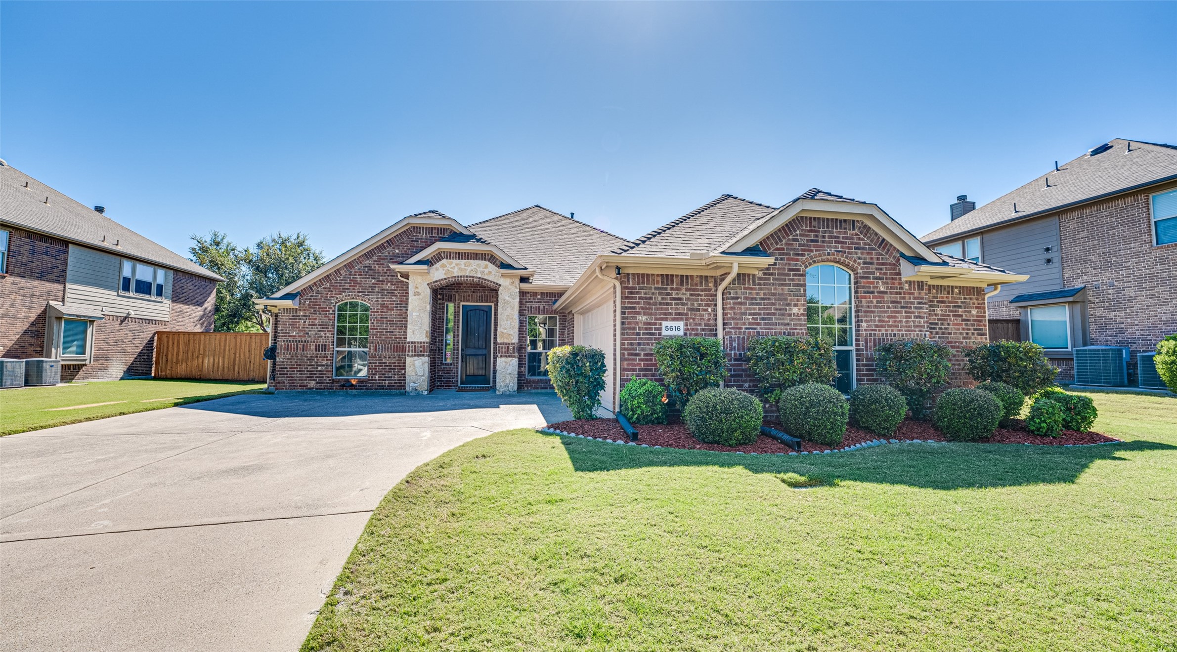 5616 Chateau Drive