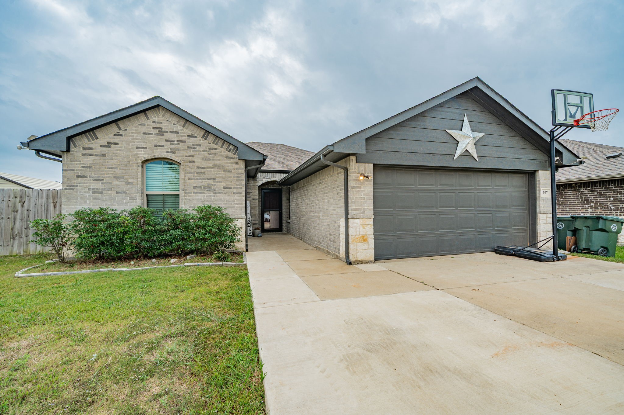 107 Willowbend Loop