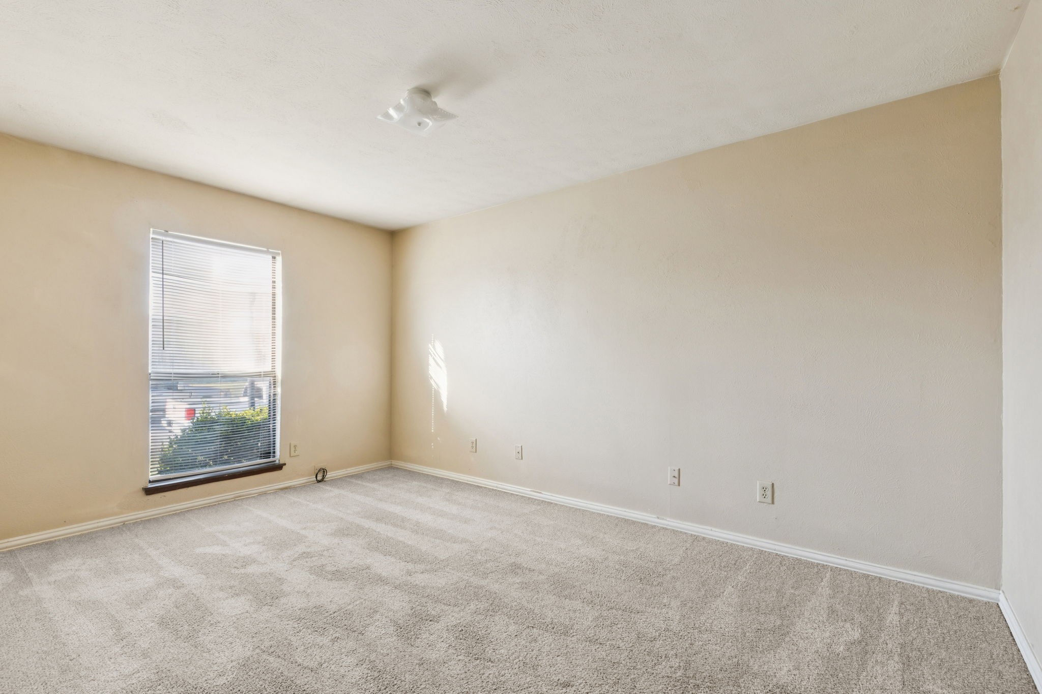 8505 Woodside Road