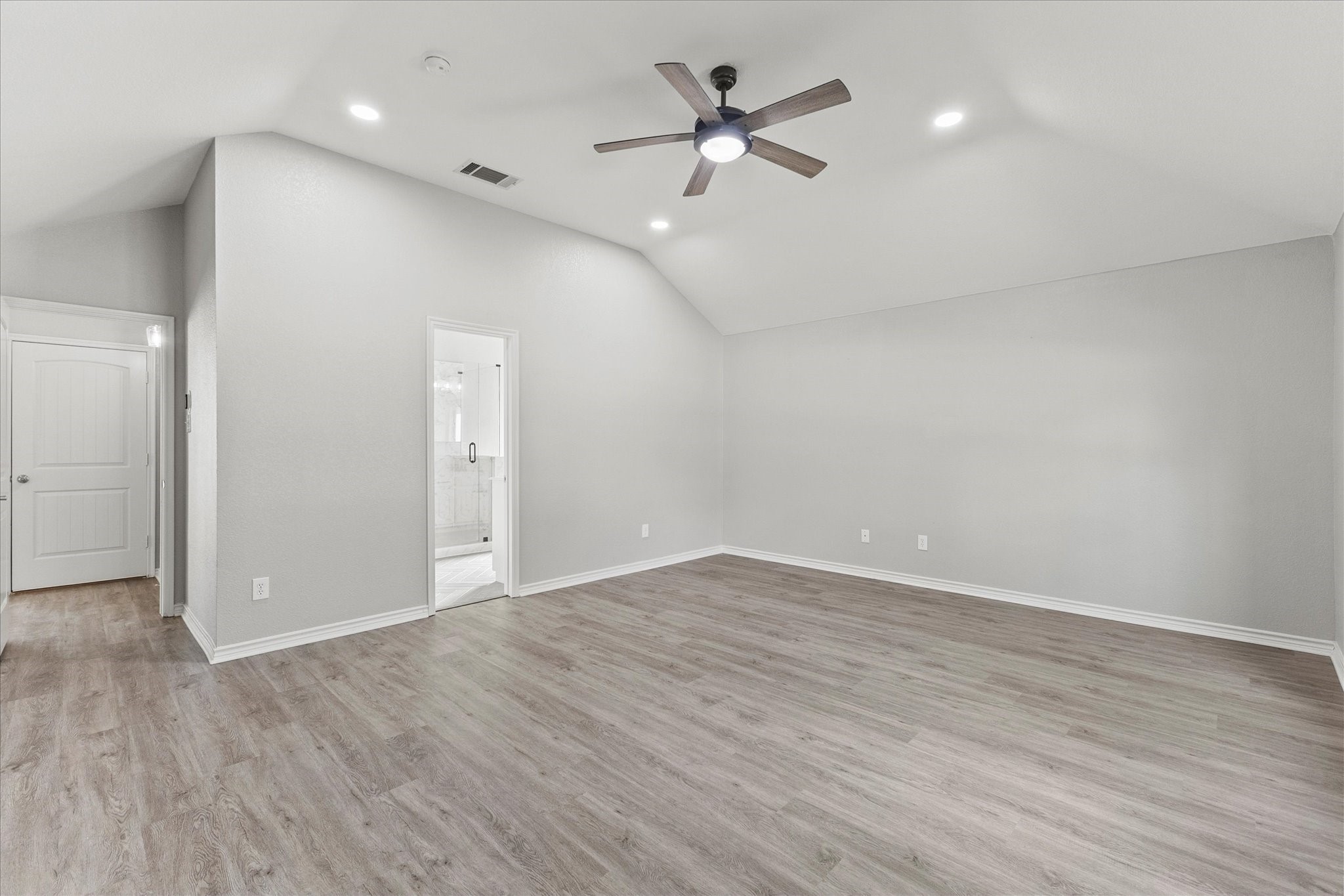 1142 HIDDEN LAKES WAY Drive