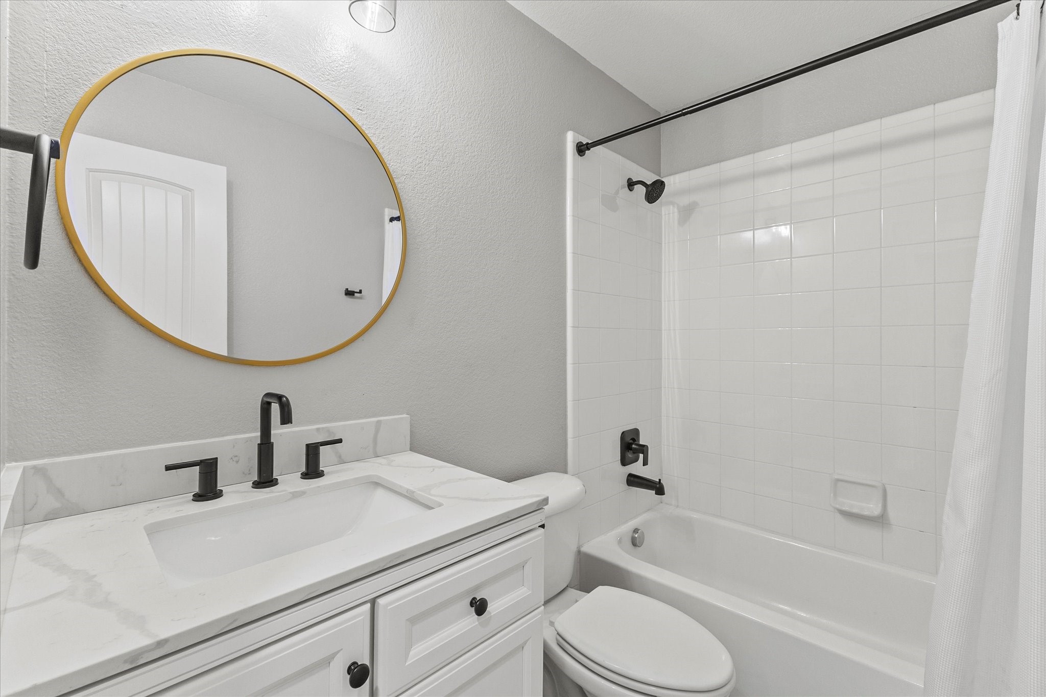 1142 HIDDEN LAKES WAY Drive