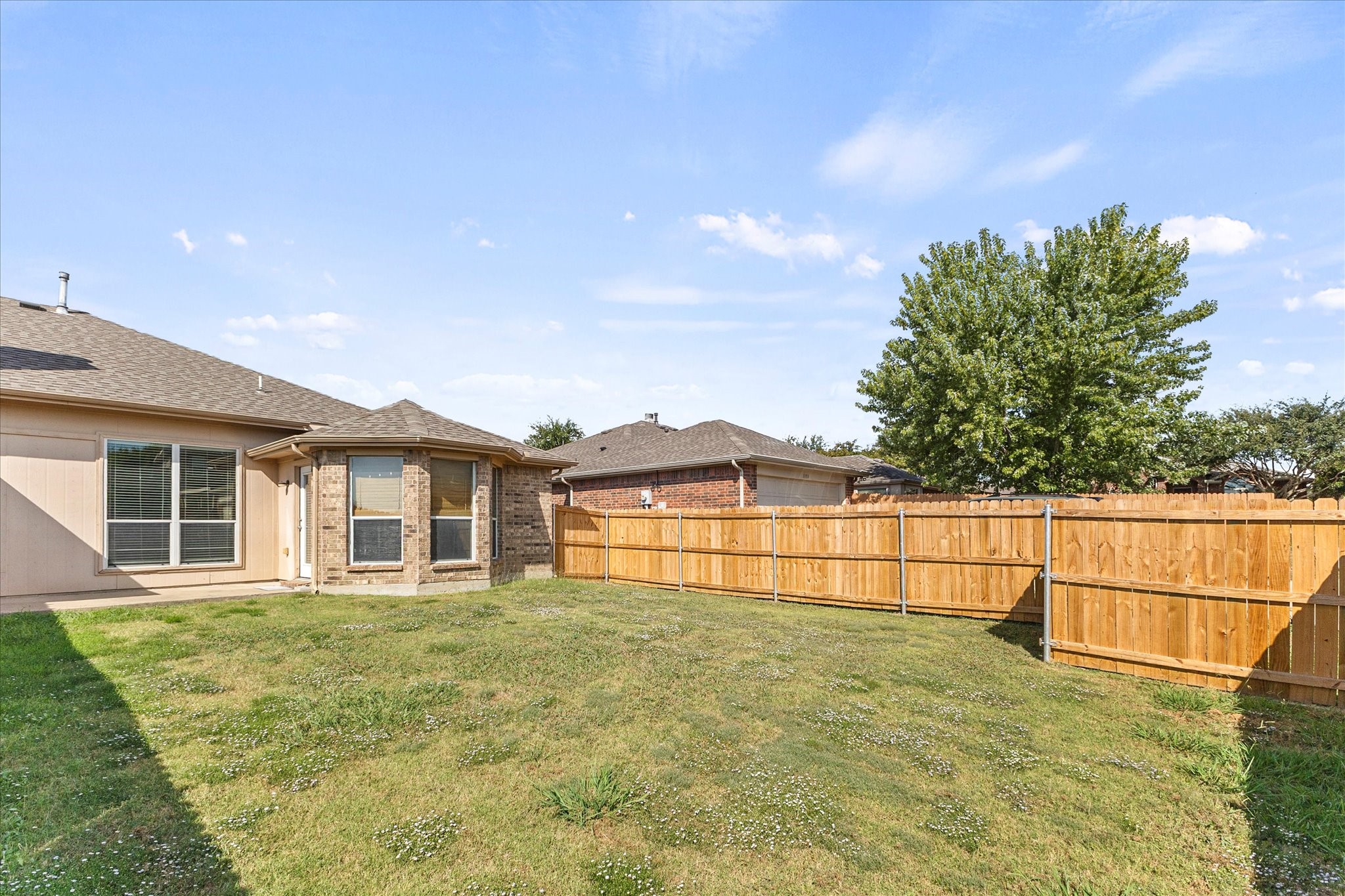 1142 HIDDEN LAKES WAY Drive