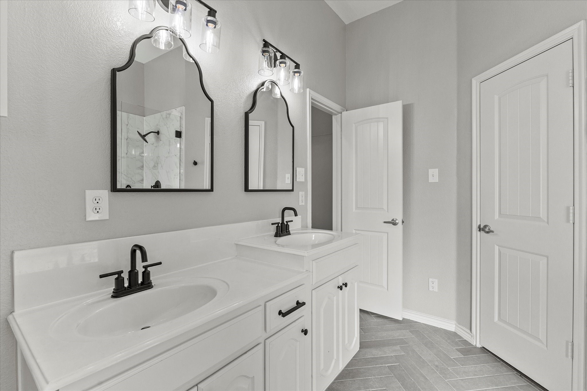 1142 HIDDEN LAKES WAY Drive