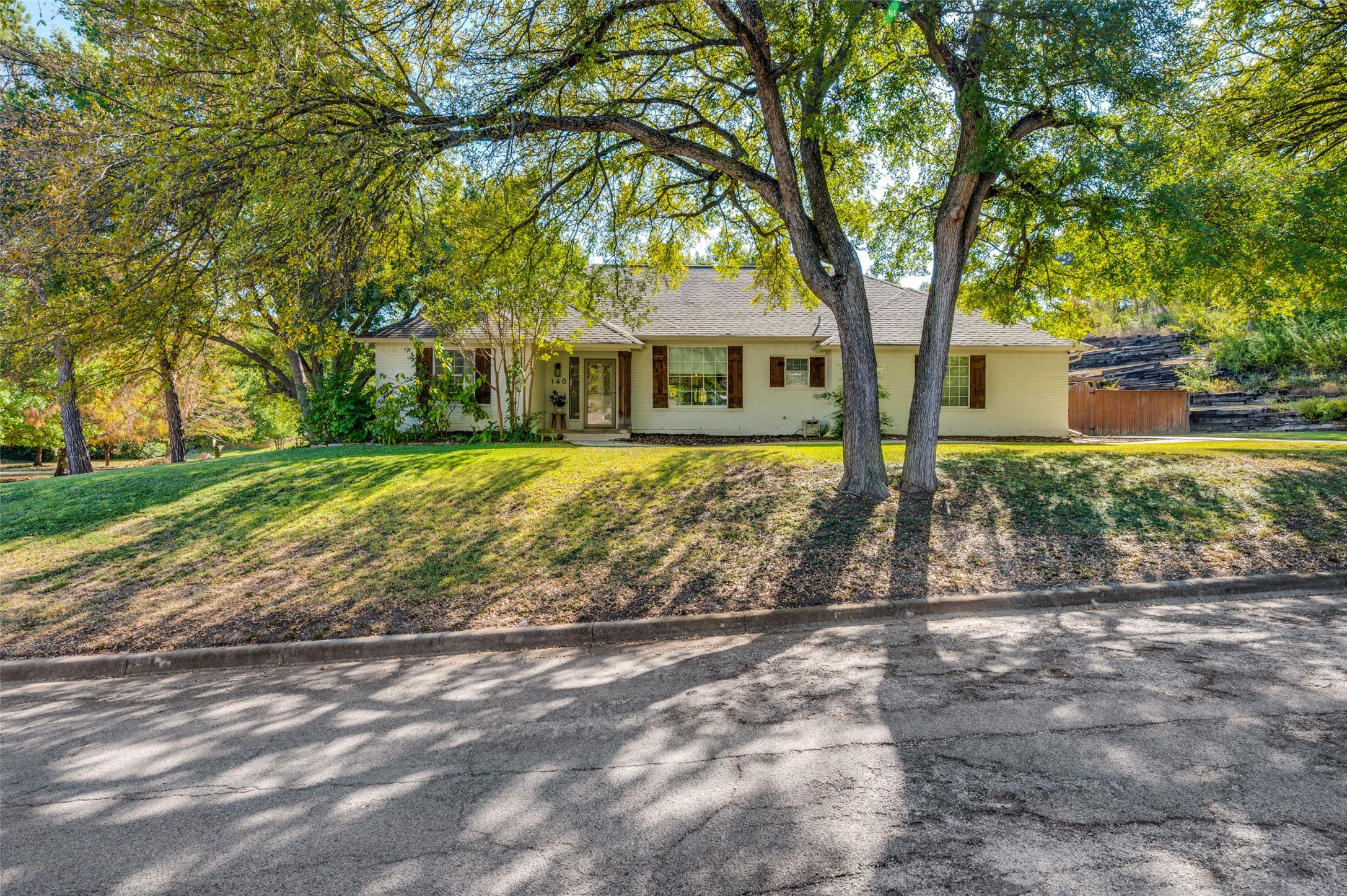 140 Willow Ridge Road