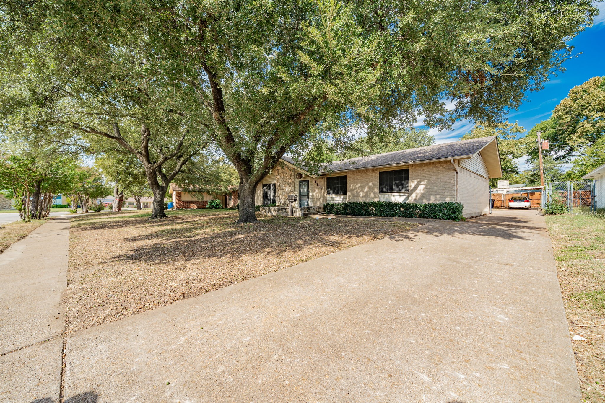 1759 Gross Road