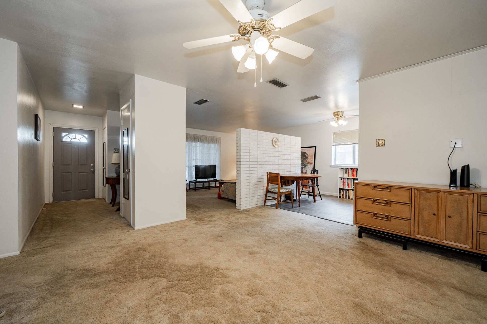 1759 Gross Road