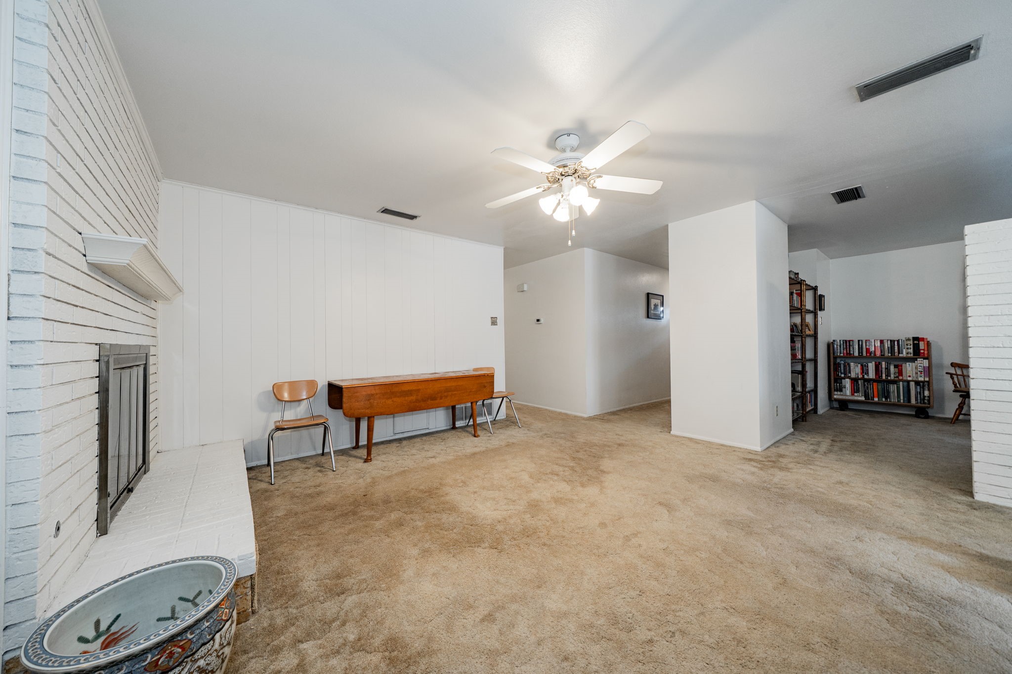 1759 Gross Road