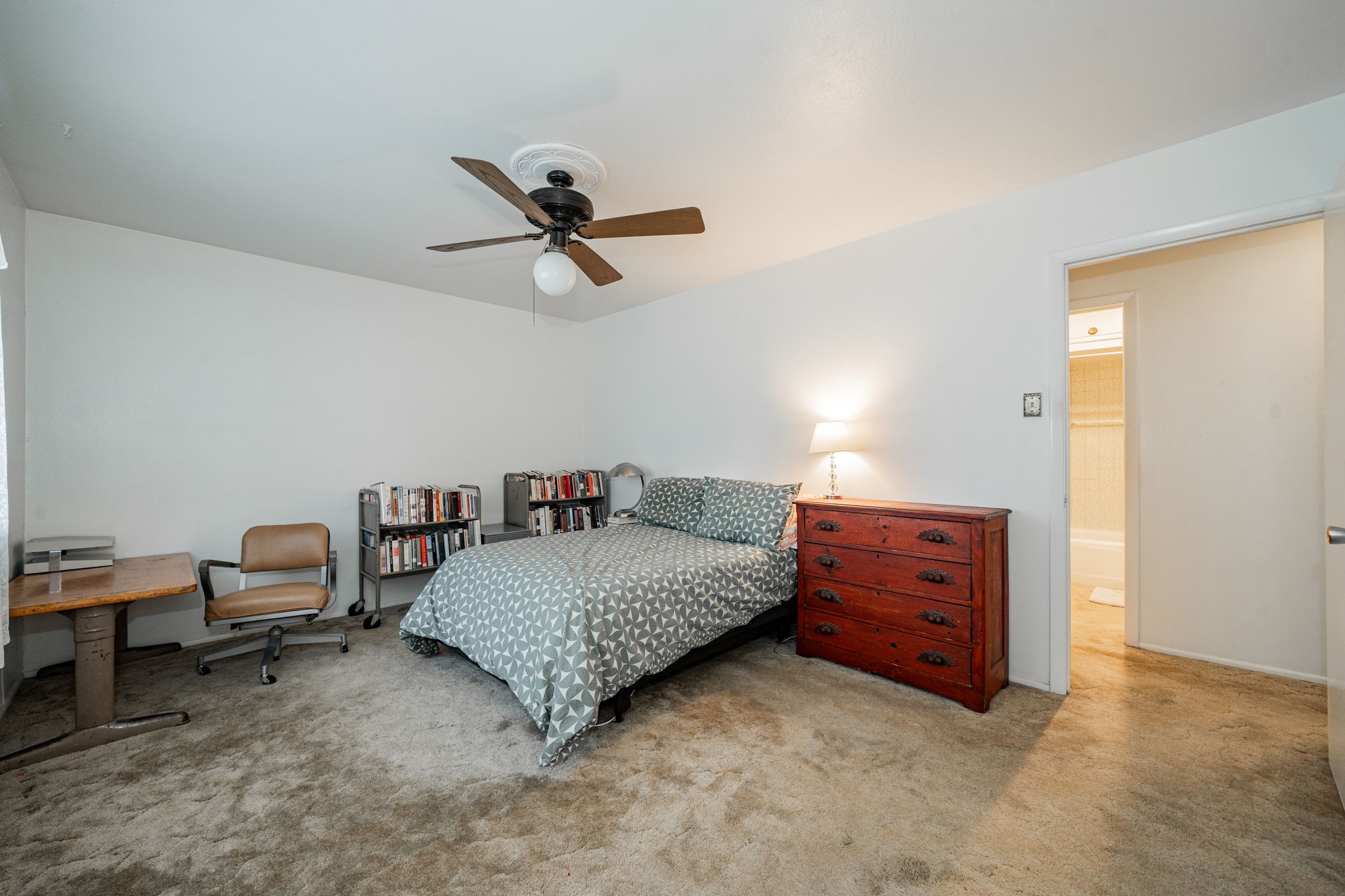 1759 Gross Road