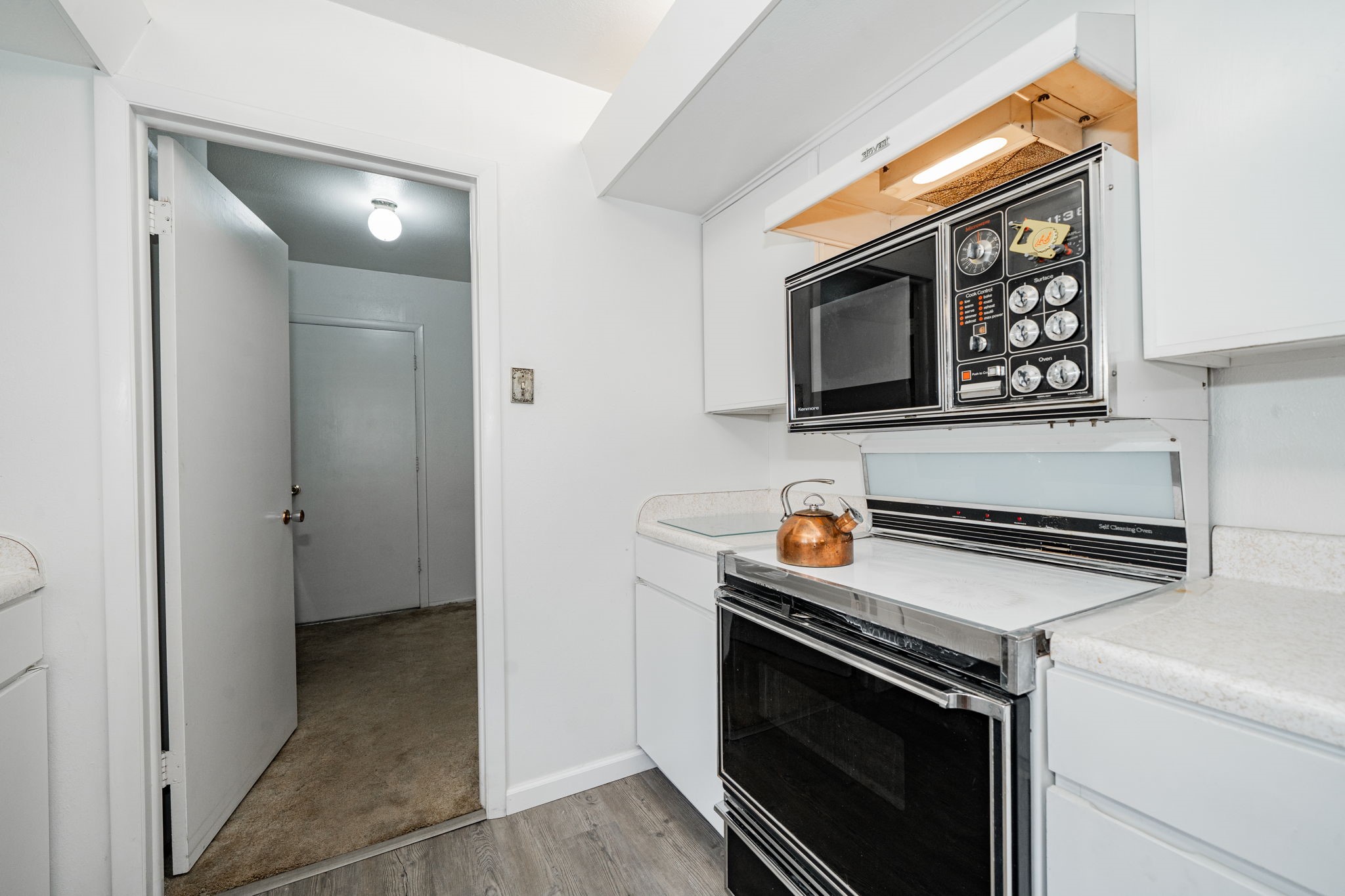 1759 Gross Road