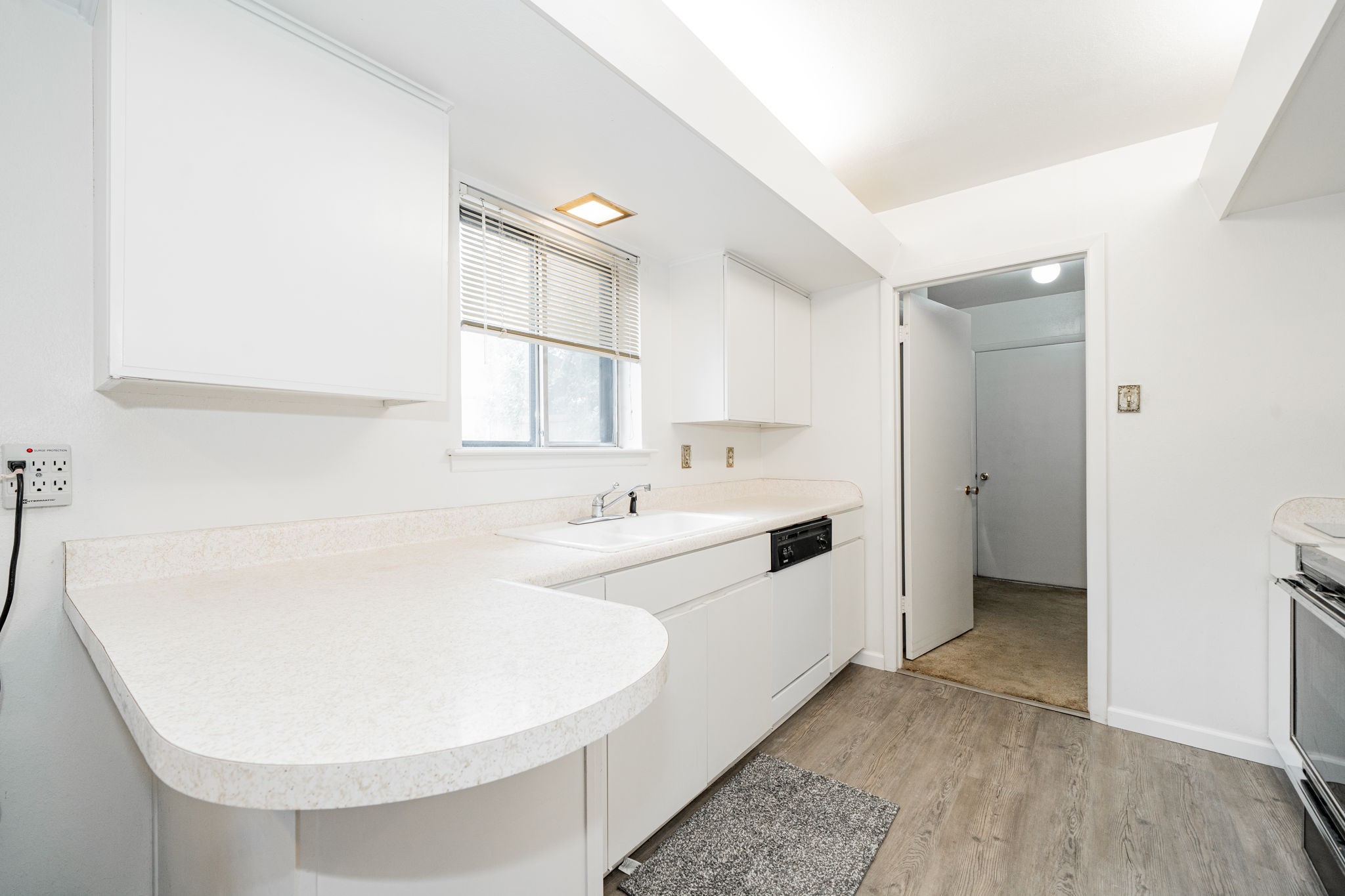 1759 Gross Road