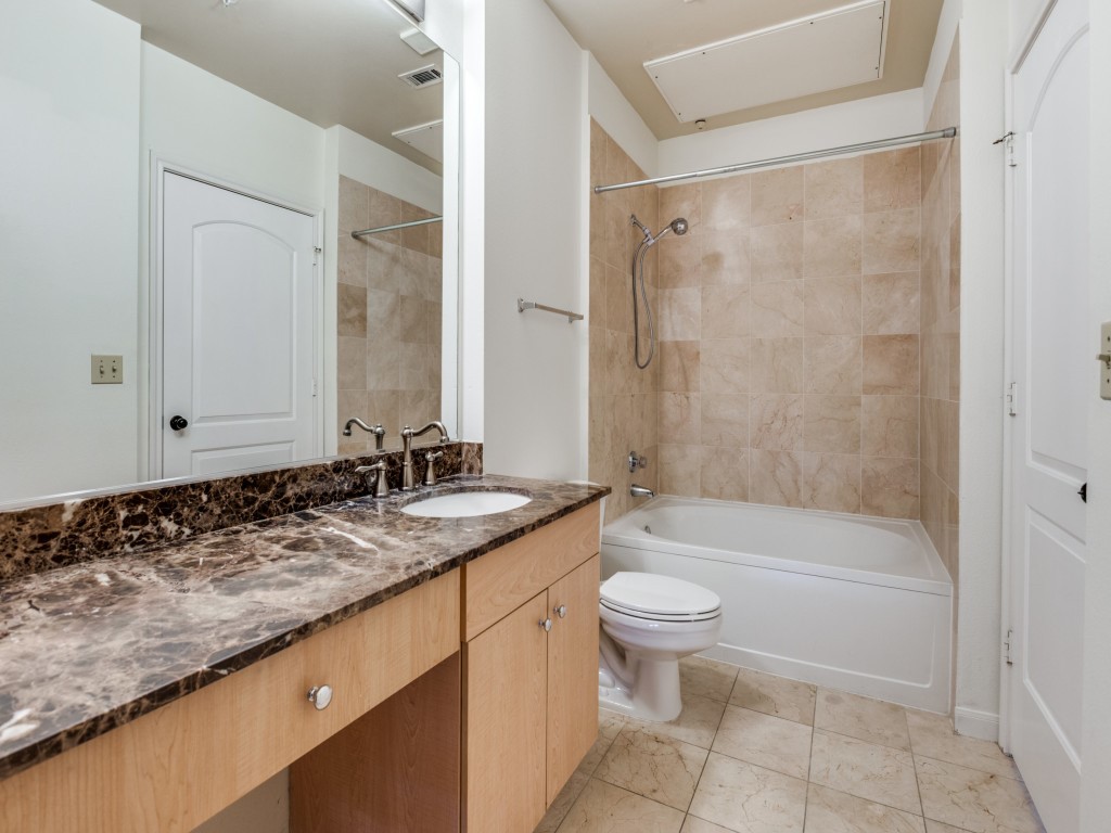 3225 Turtle Creek Boulevard 1136