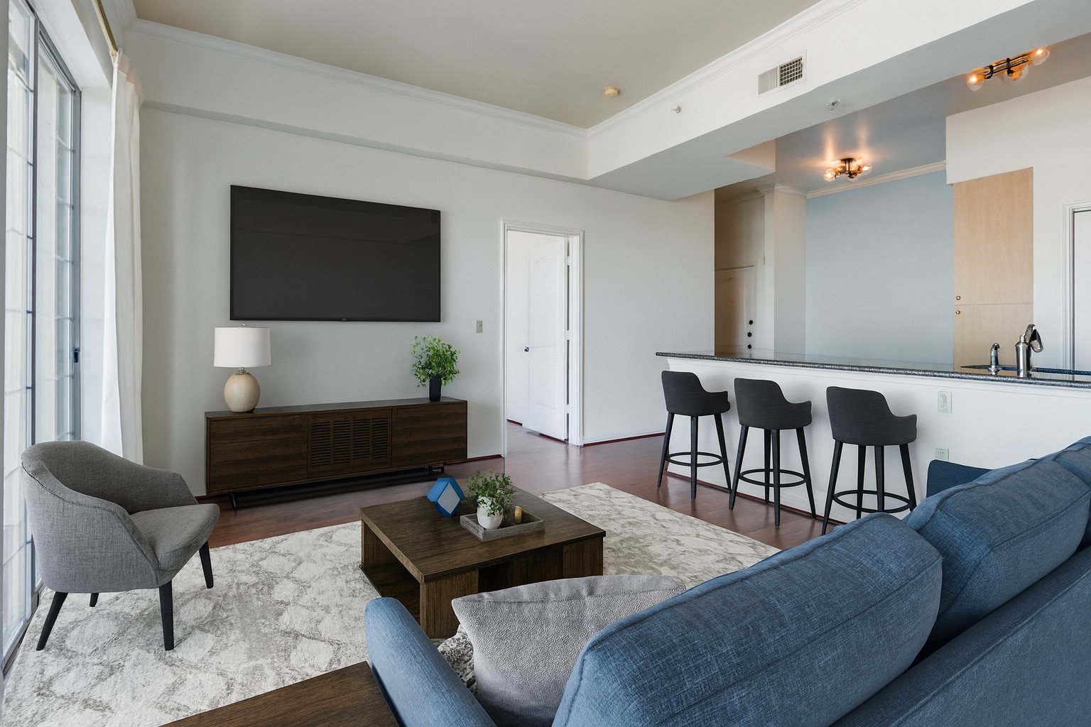 3225 Turtle Creek Boulevard 1136