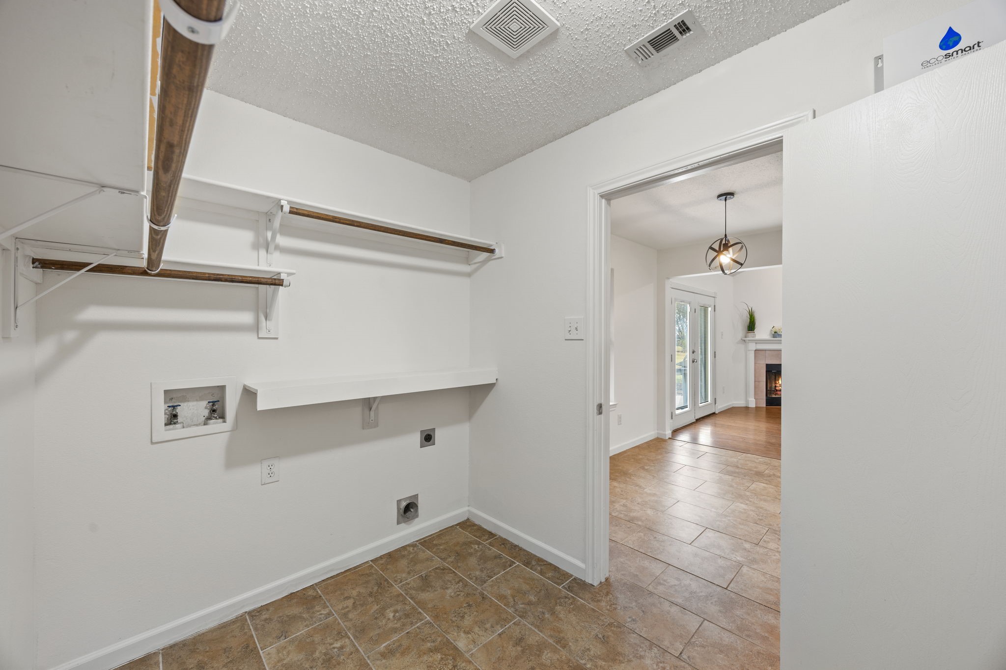 1930 Silver View Lane