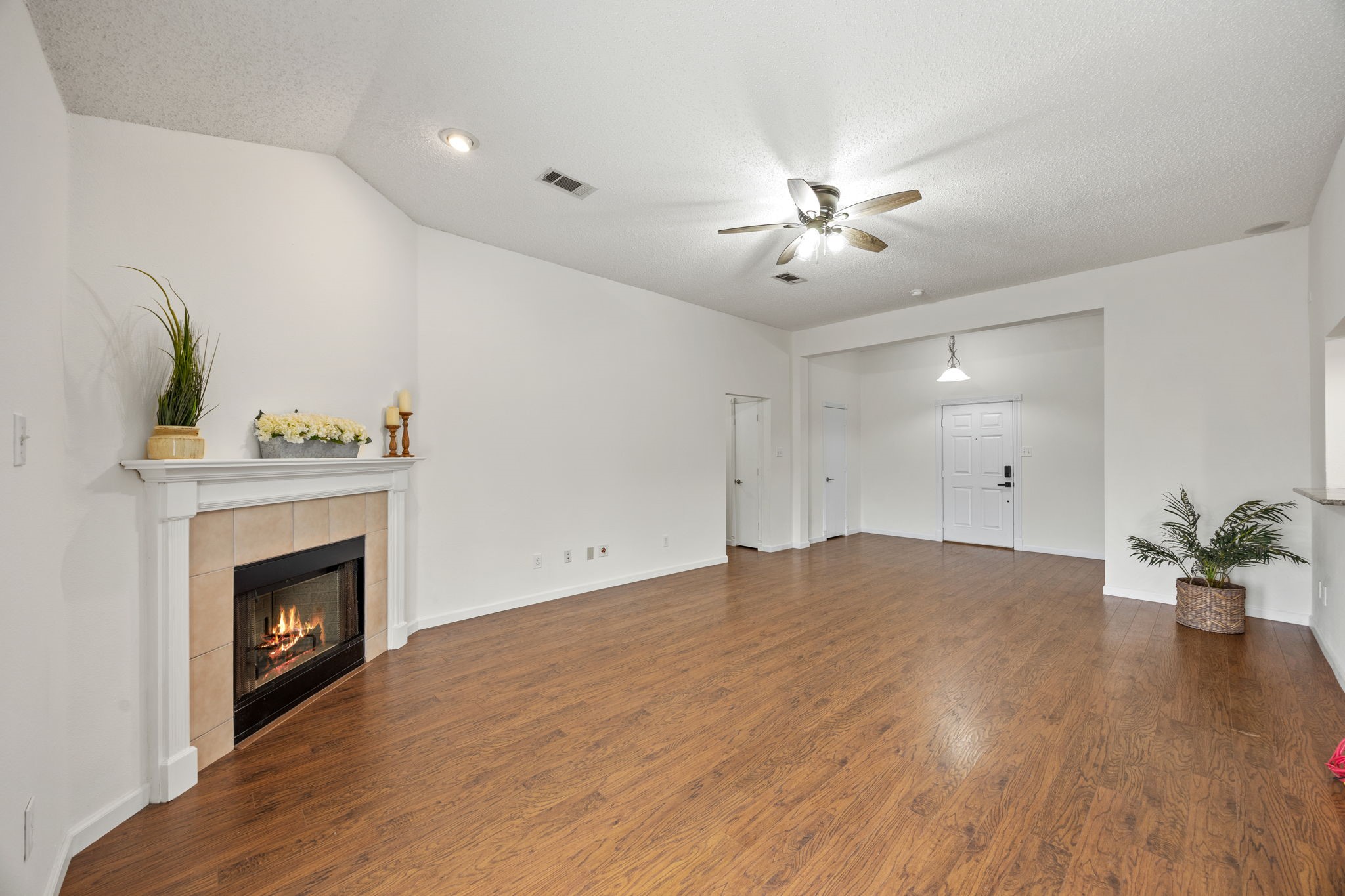 1930 Silver View Lane