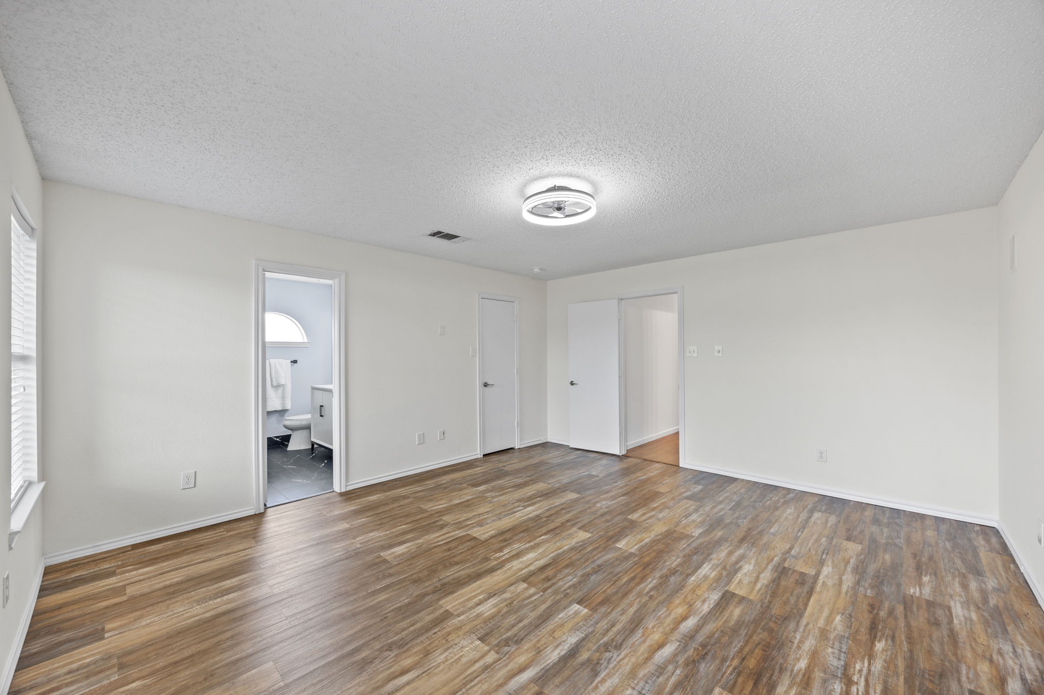 1930 Silver View Lane