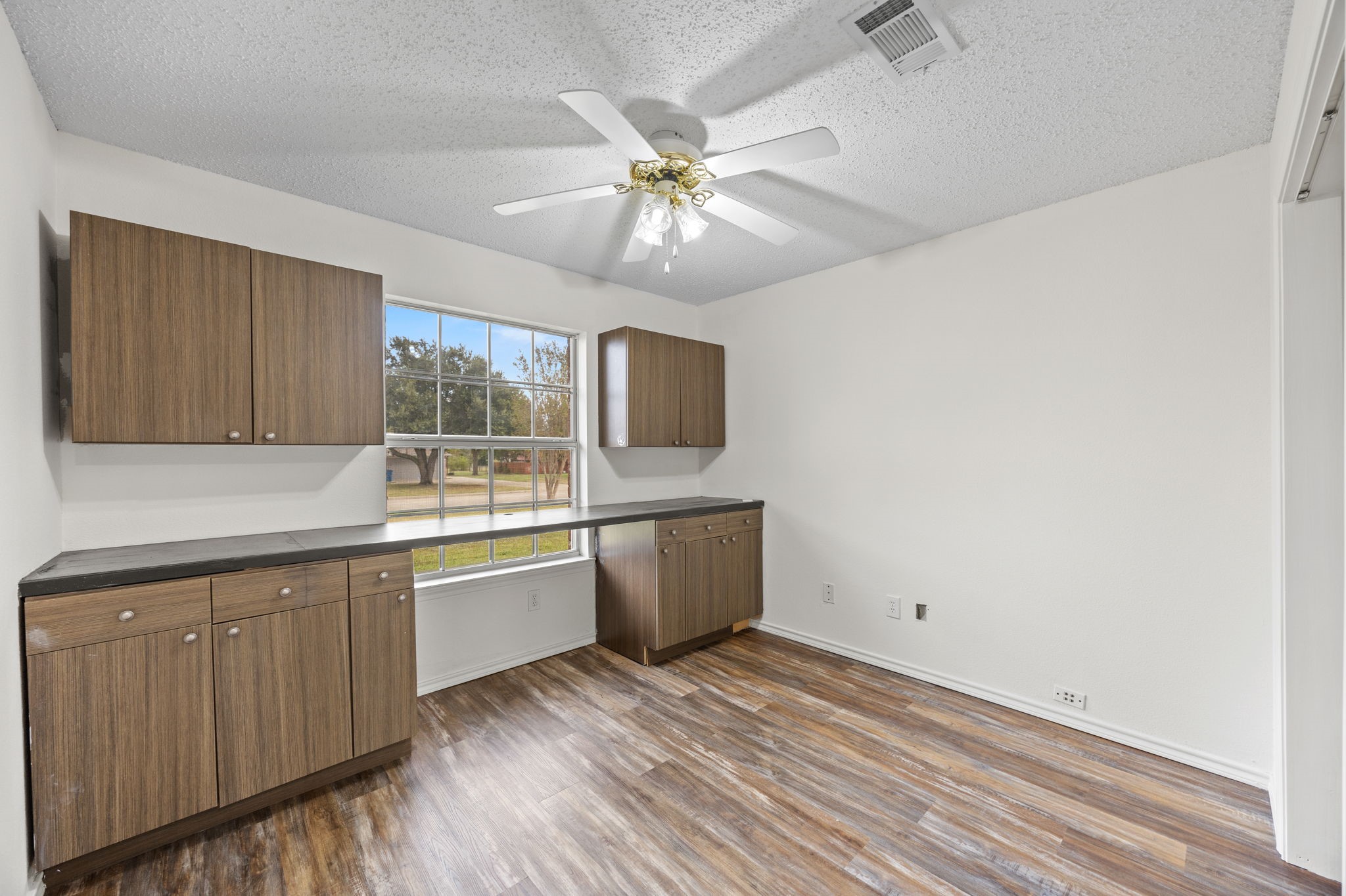 1930 Silver View Lane