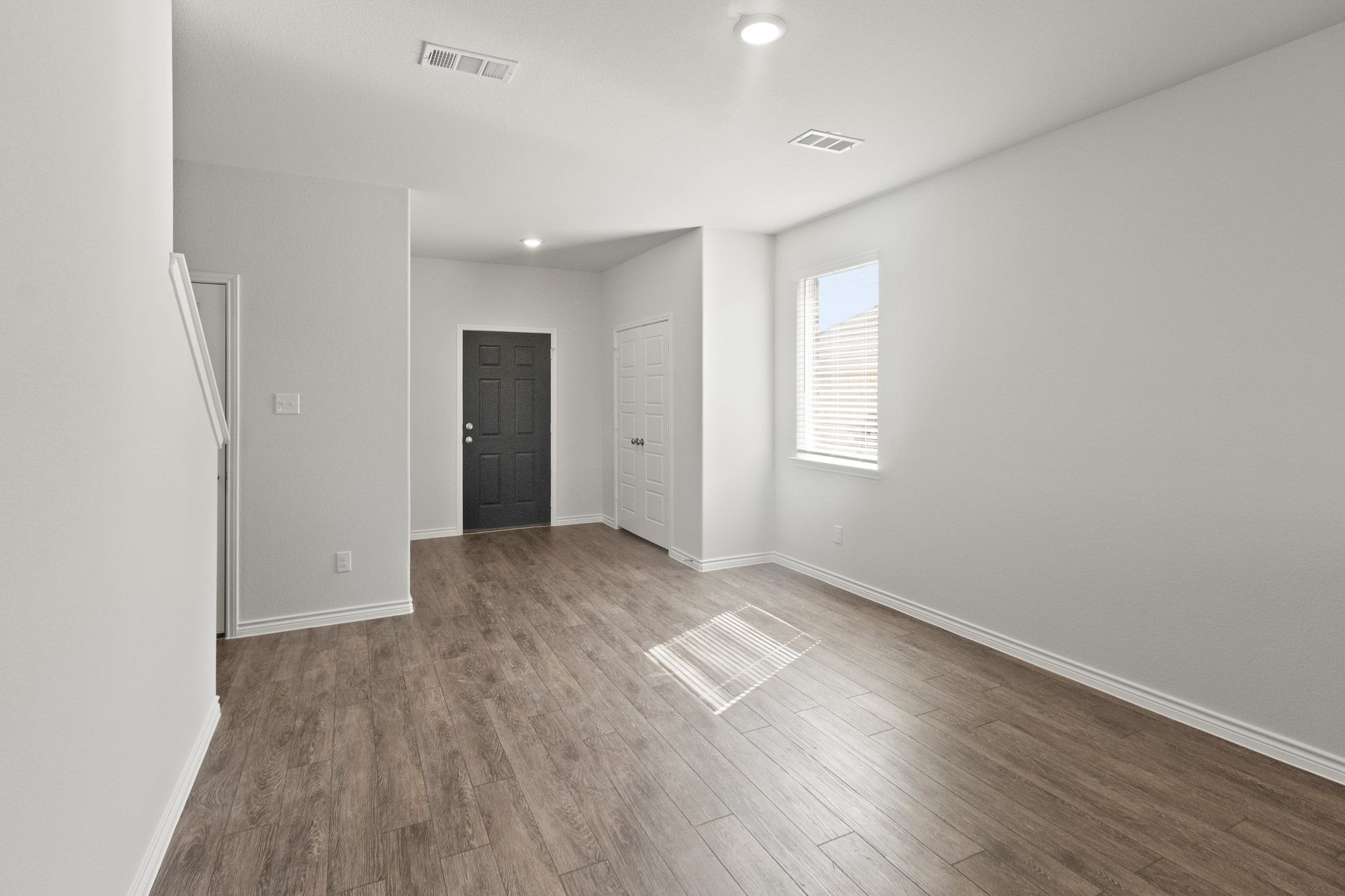 1606 Romans Road