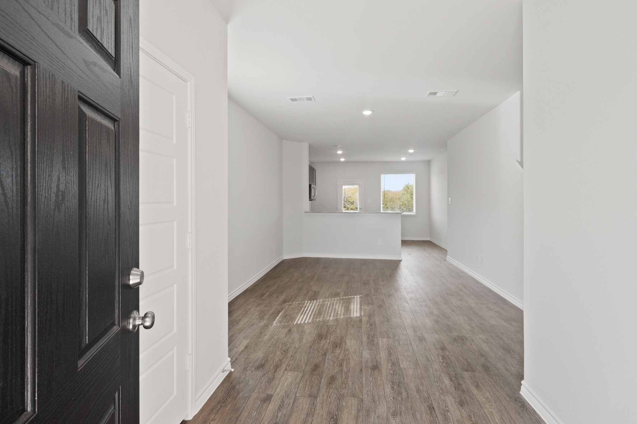 1606 Romans Road