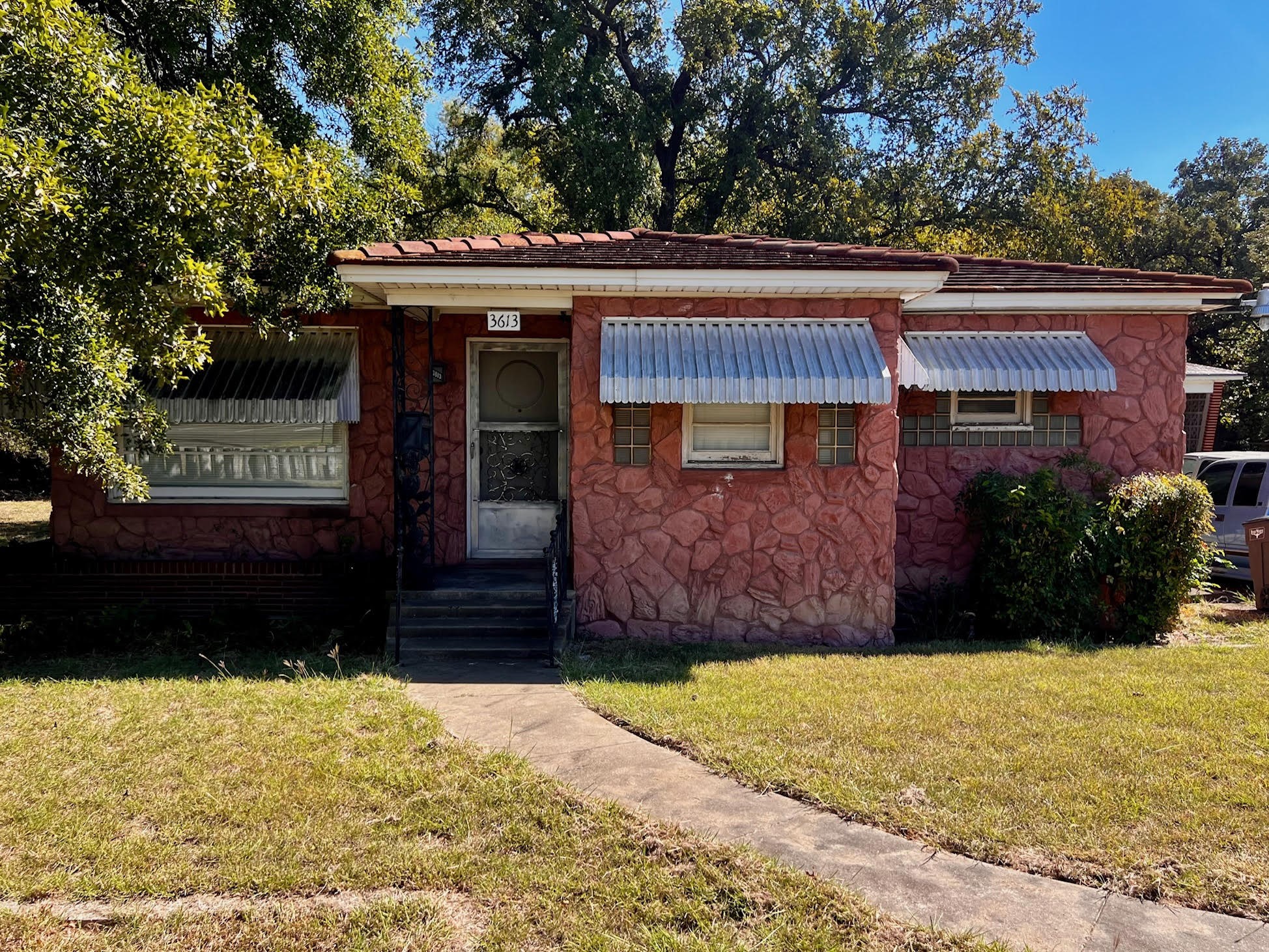 3613 Williams Road