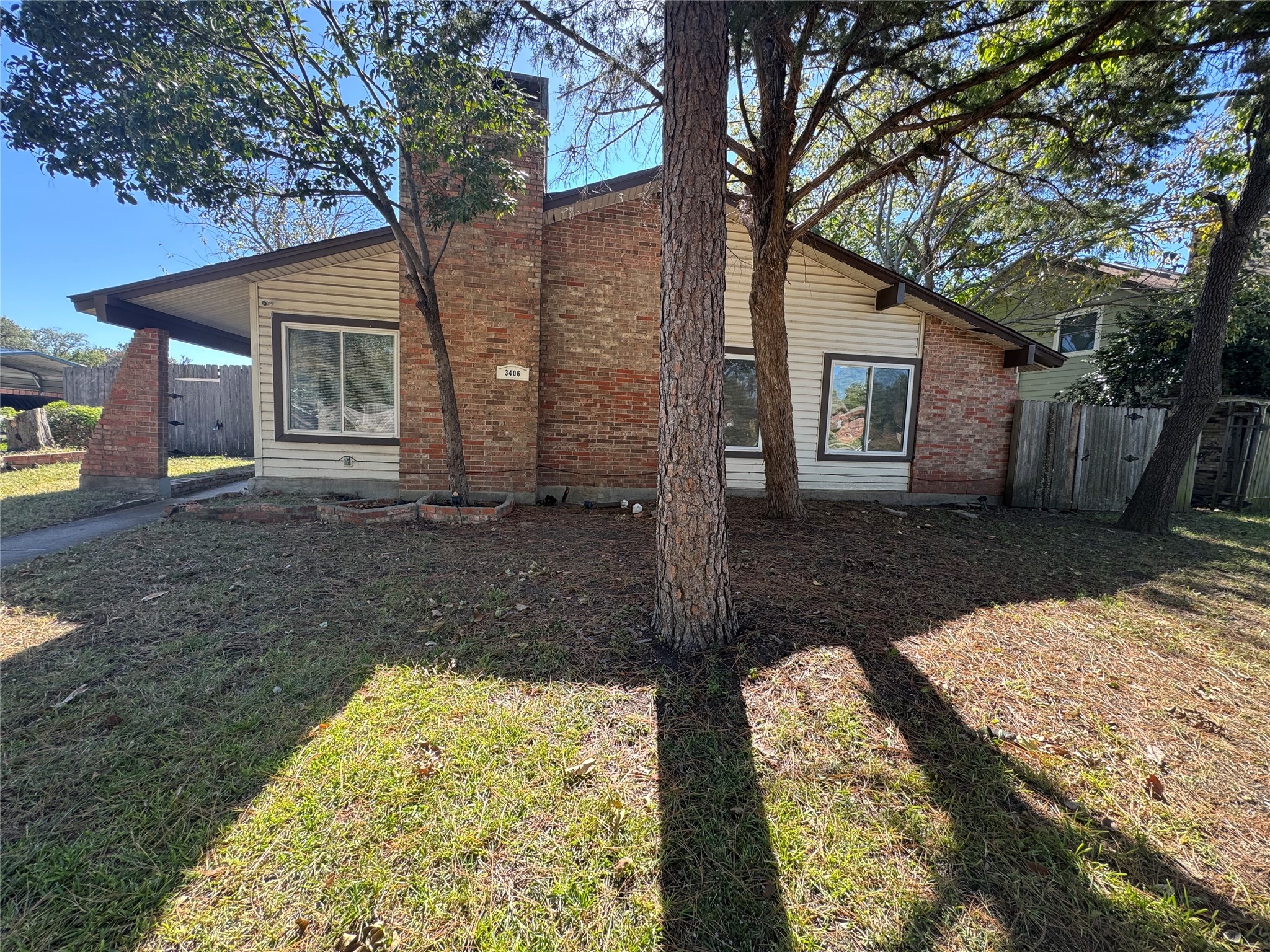 3406 Ivanhoe Lane