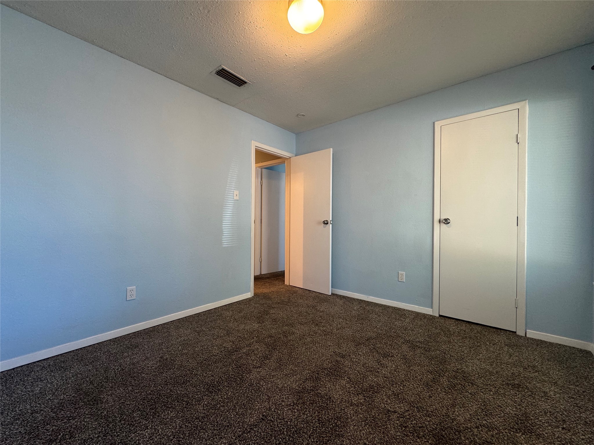 3406 Ivanhoe Lane