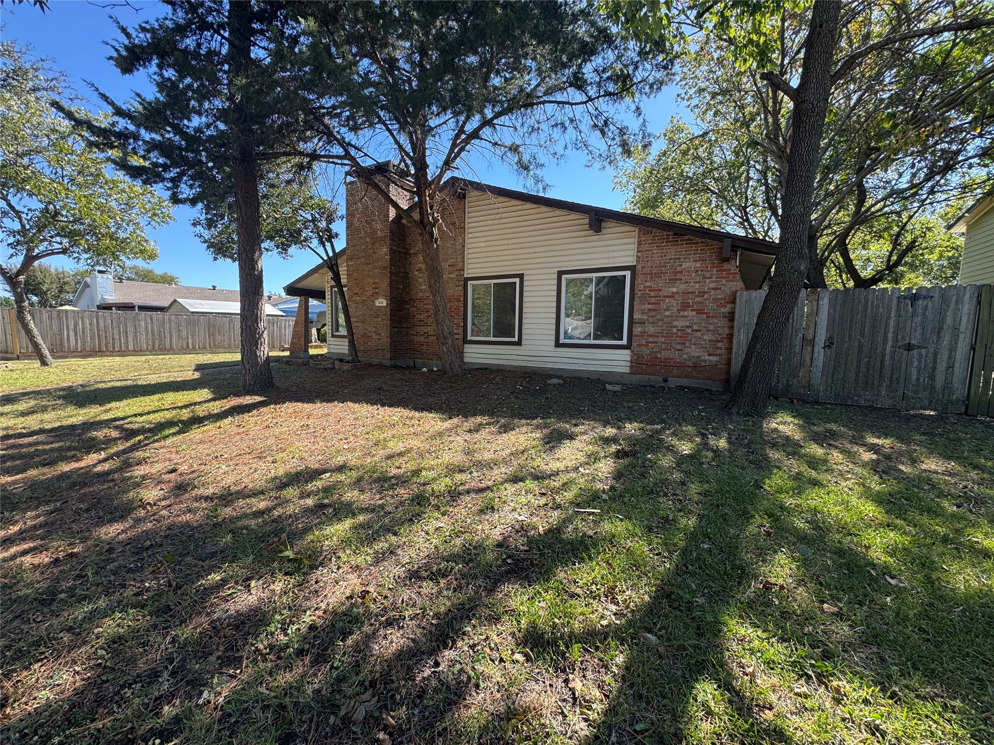 3406 Ivanhoe Lane