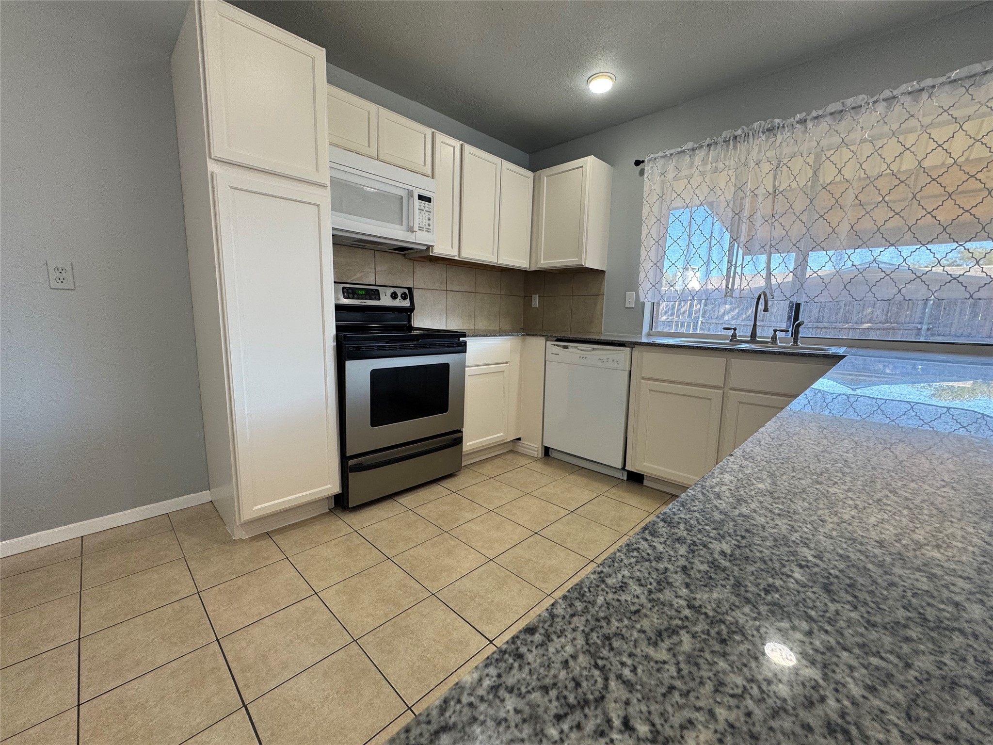 3406 Ivanhoe Lane
