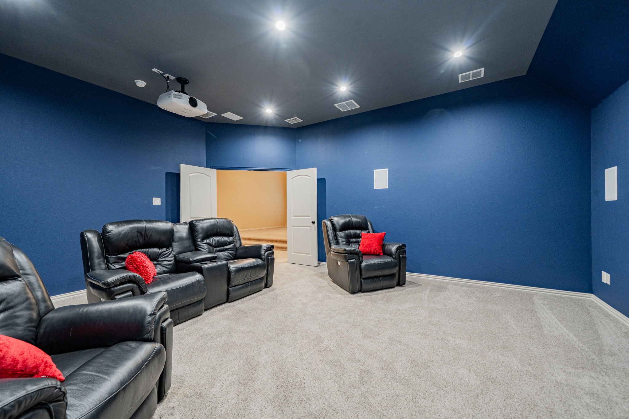 668 Featherstone Drive