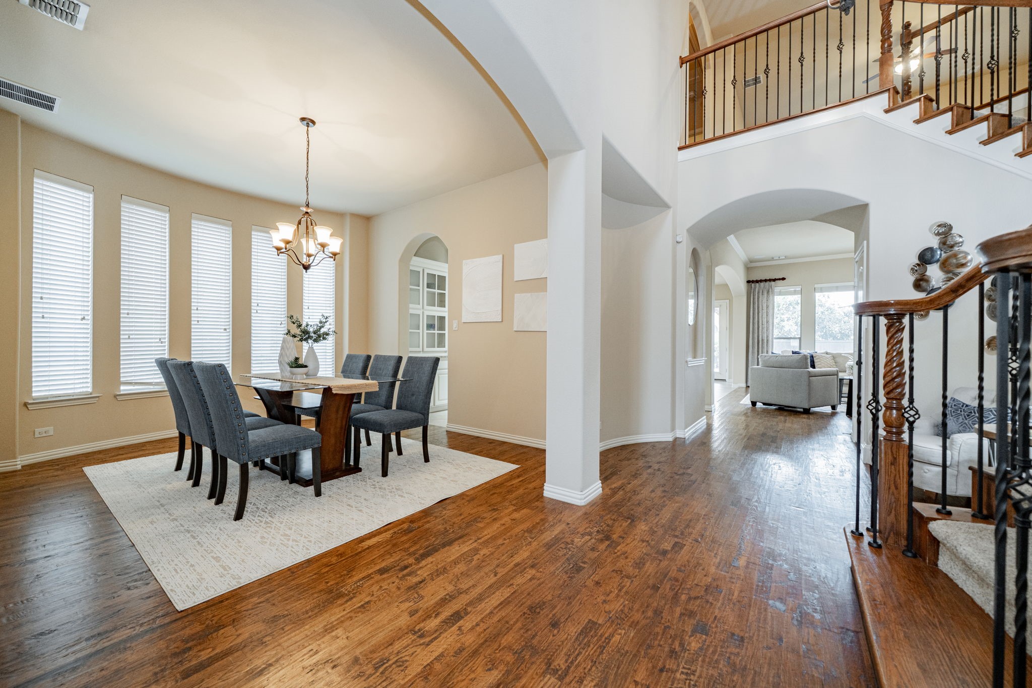 668 Featherstone Drive