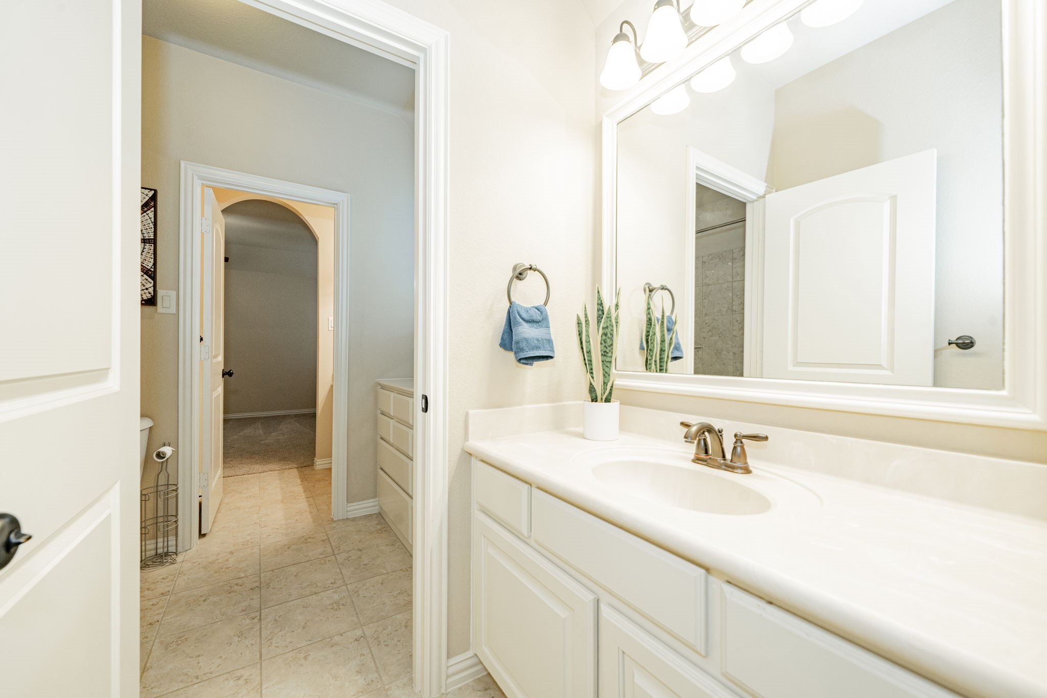 668 Featherstone Drive