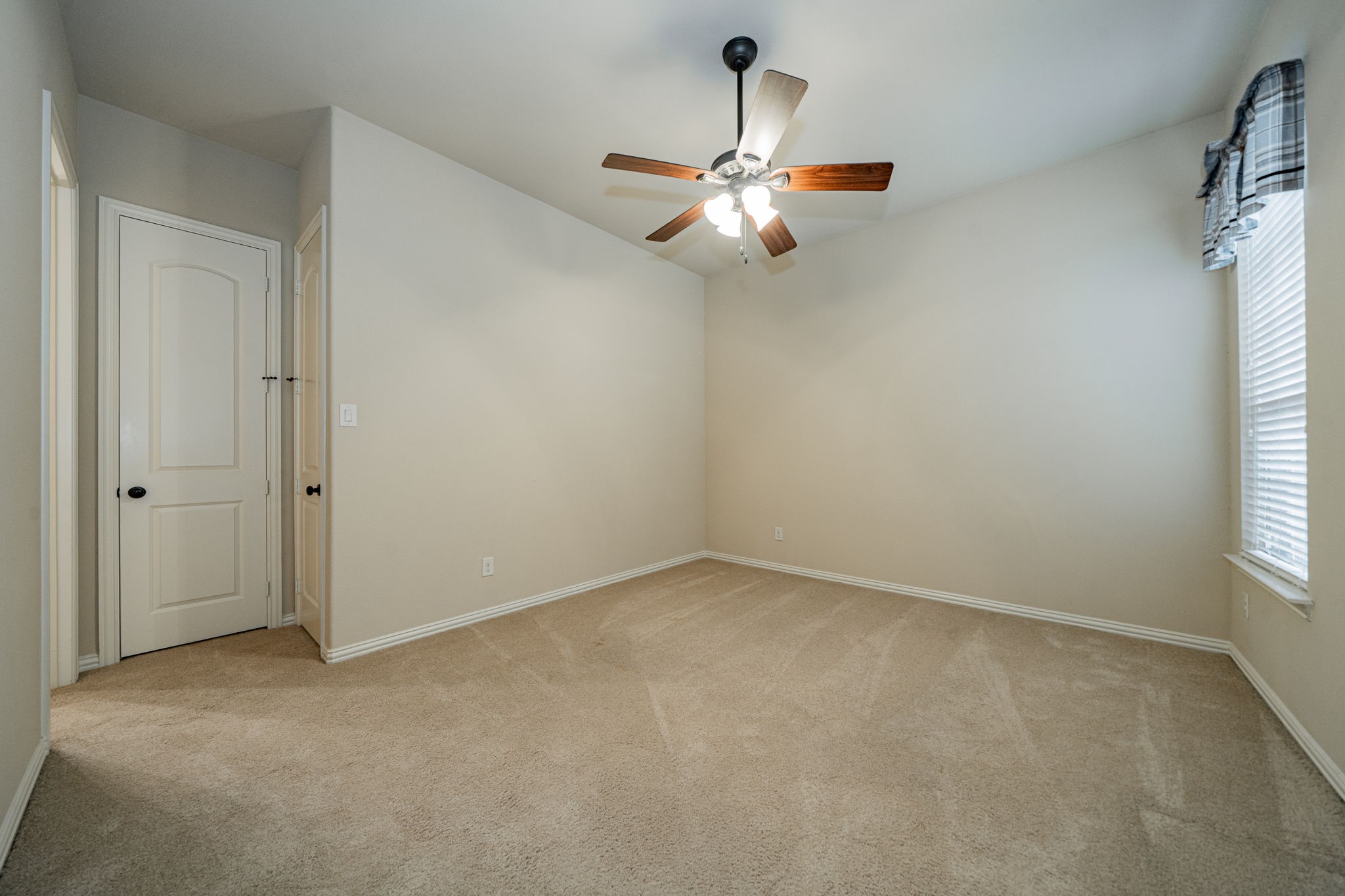 668 Featherstone Drive