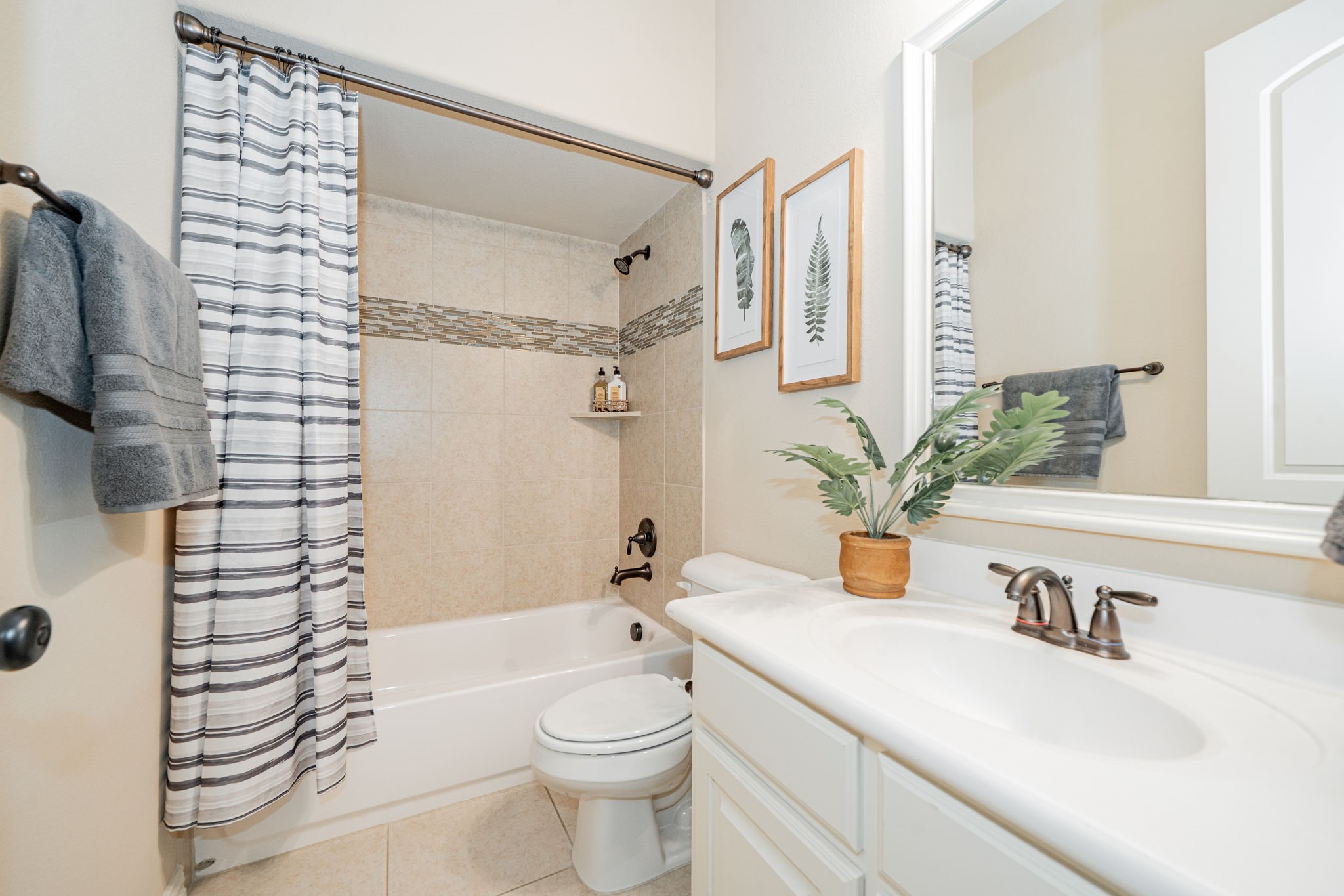 668 Featherstone Drive