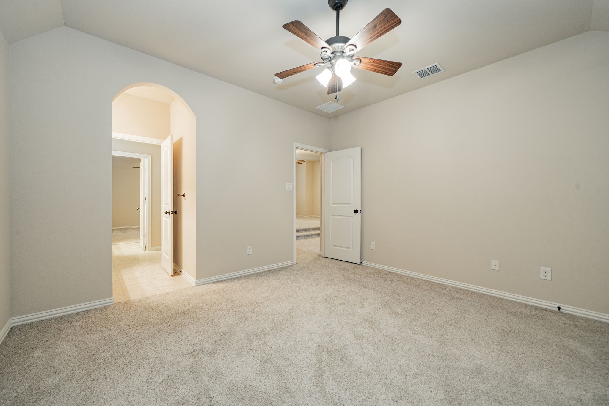 668 Featherstone Drive