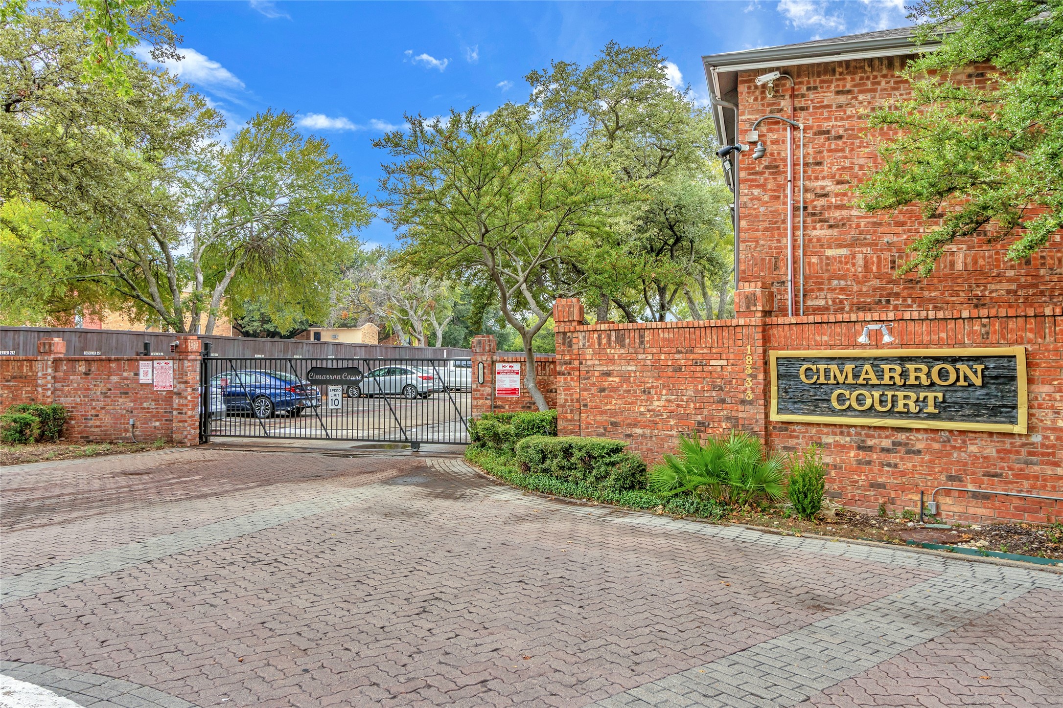 18333 Roehampton Drive 423