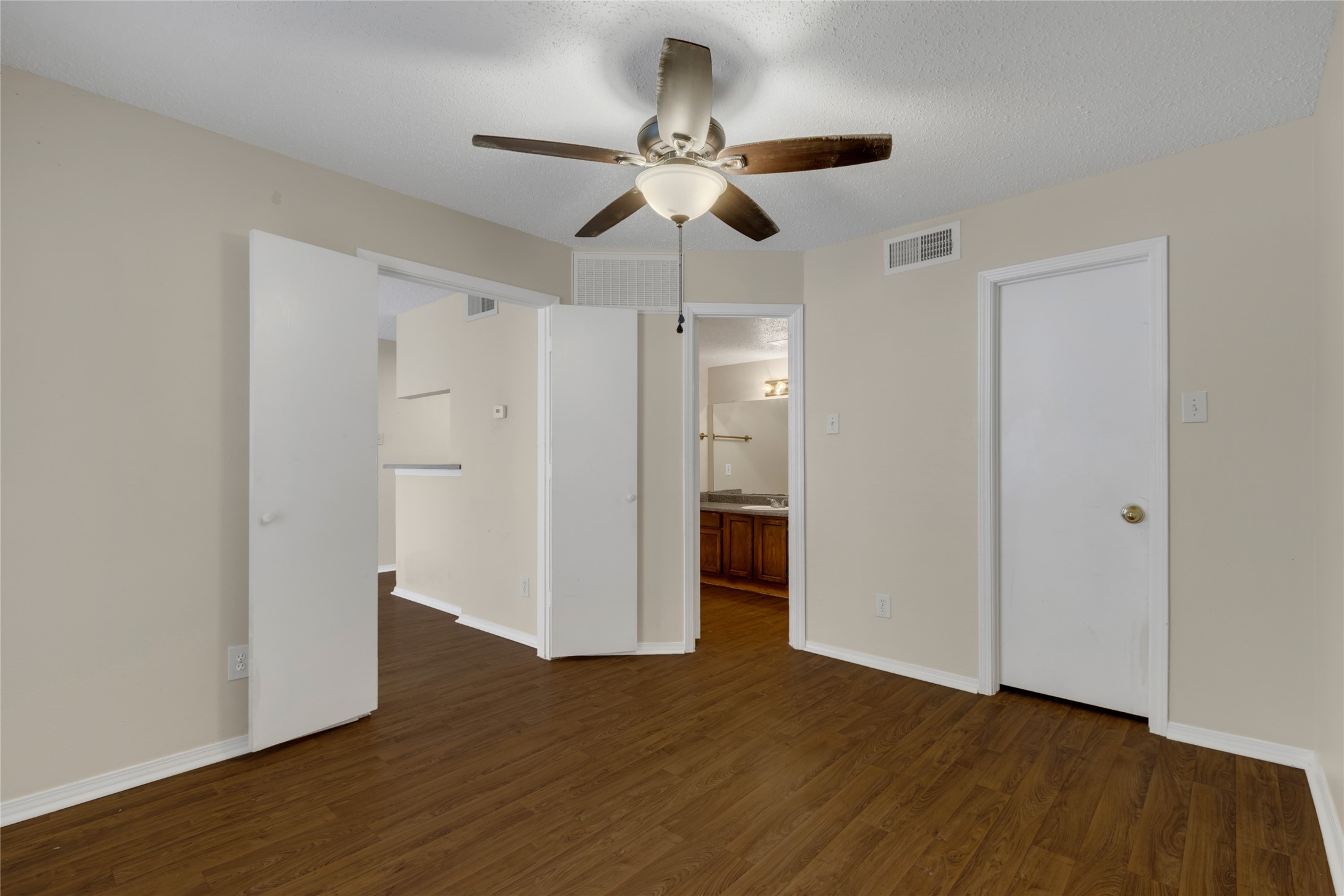 18333 Roehampton Drive 423