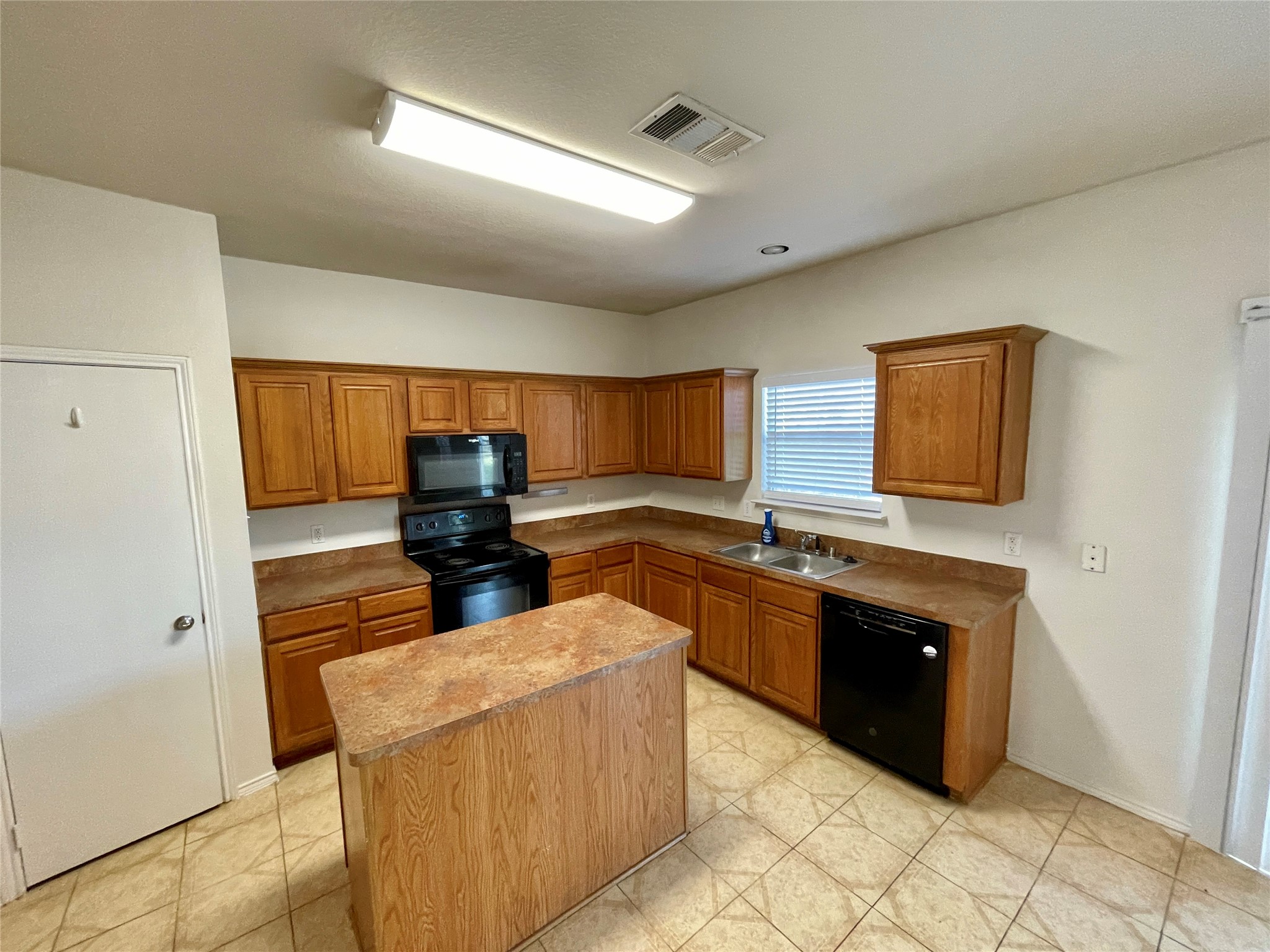 3008 Winding Meadow Trail