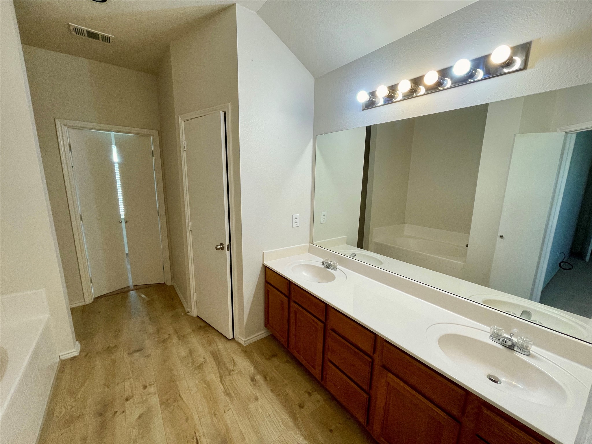 3008 Winding Meadow Trail