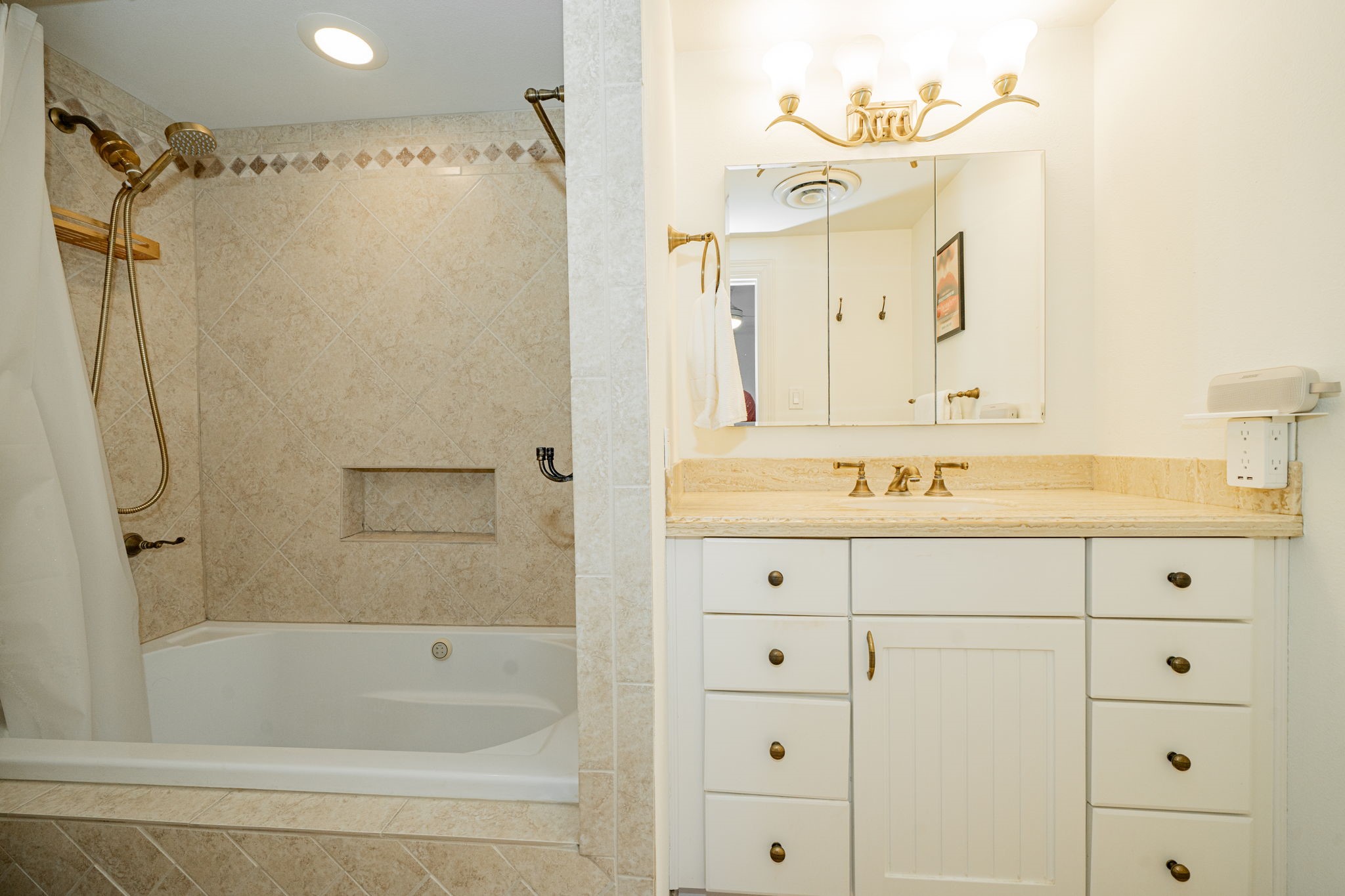 6211 W Northwest Highway 1602