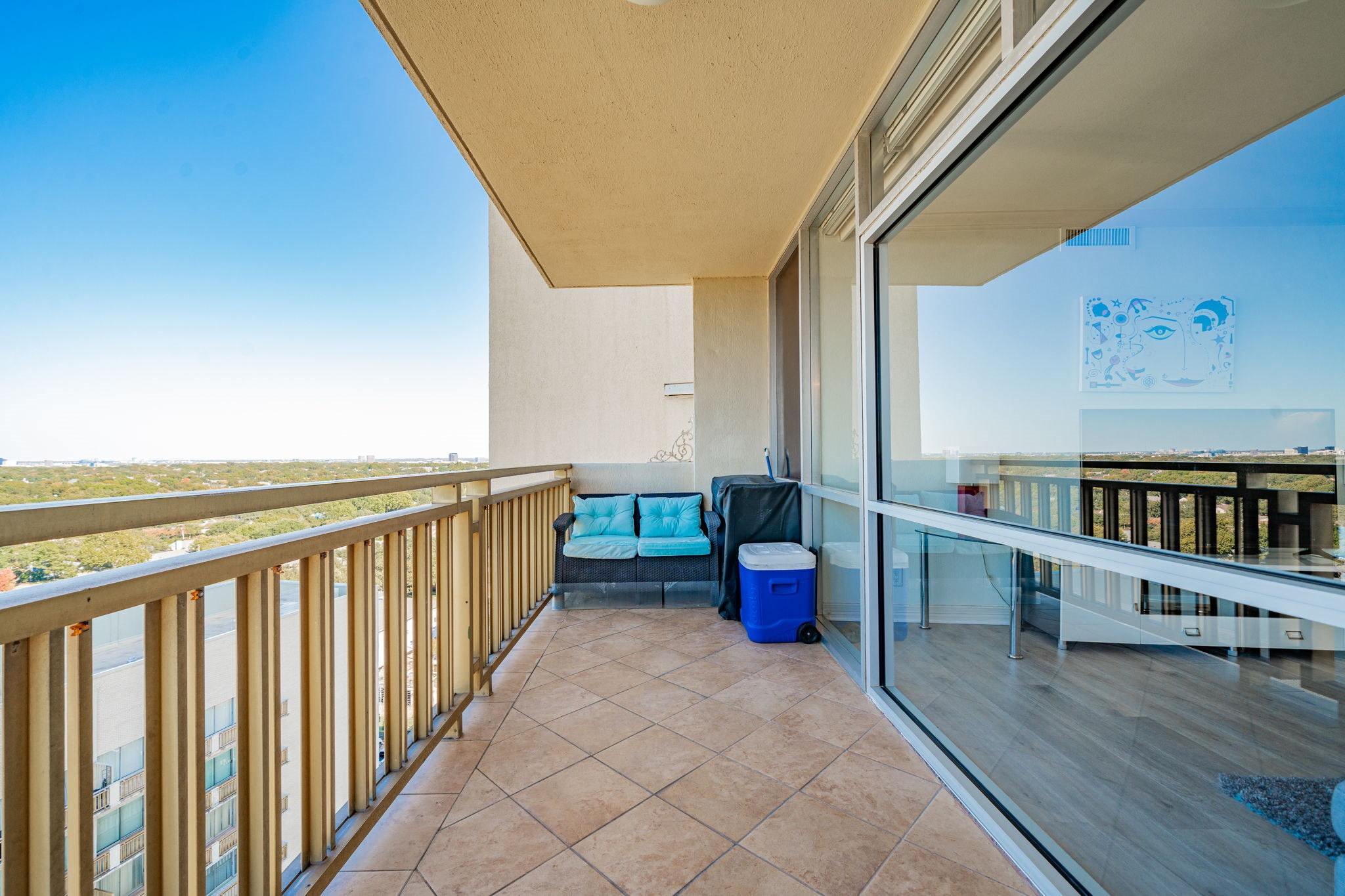 6211 W Northwest Highway 1602