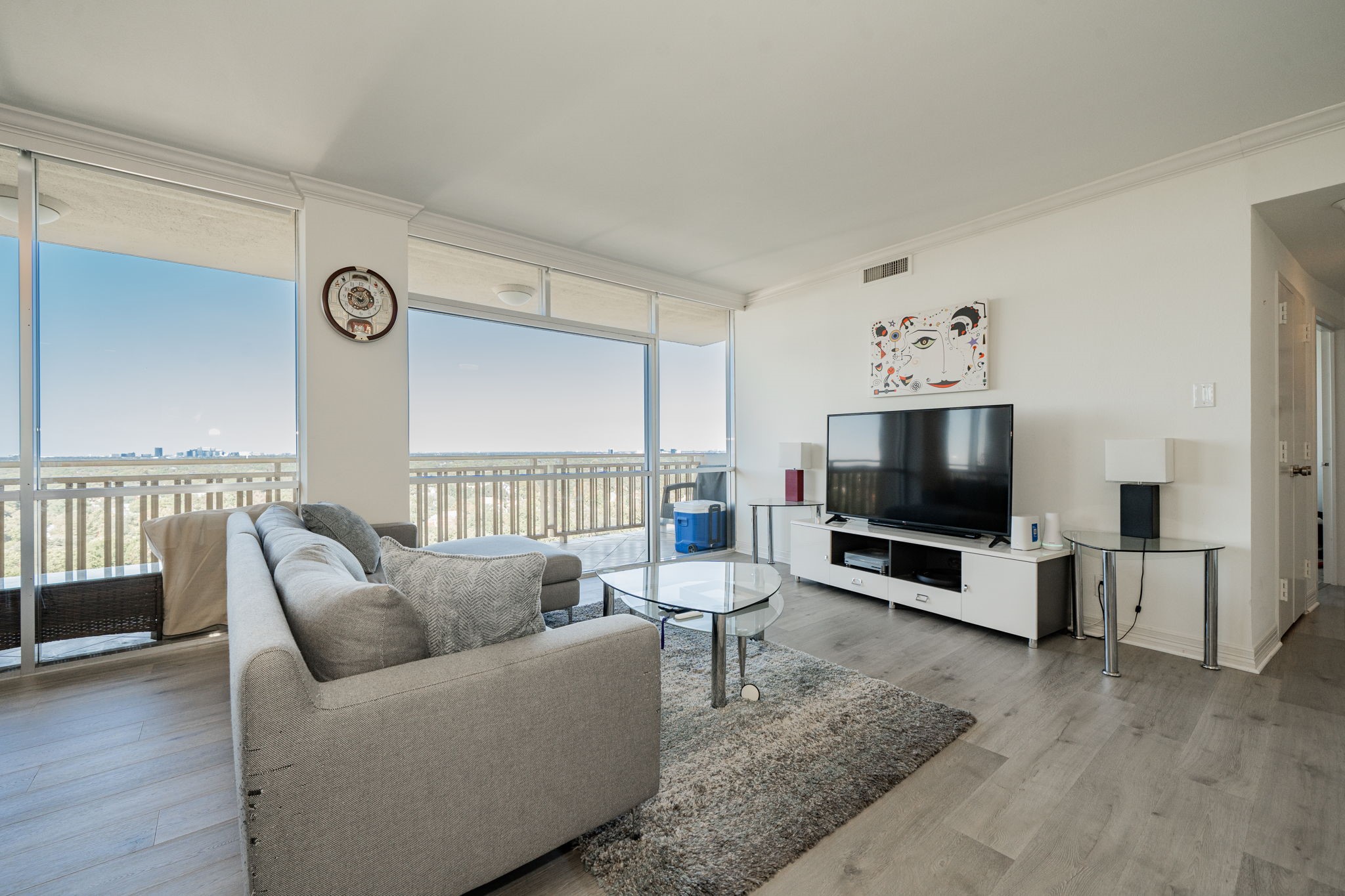 6211 W Northwest Highway 1602