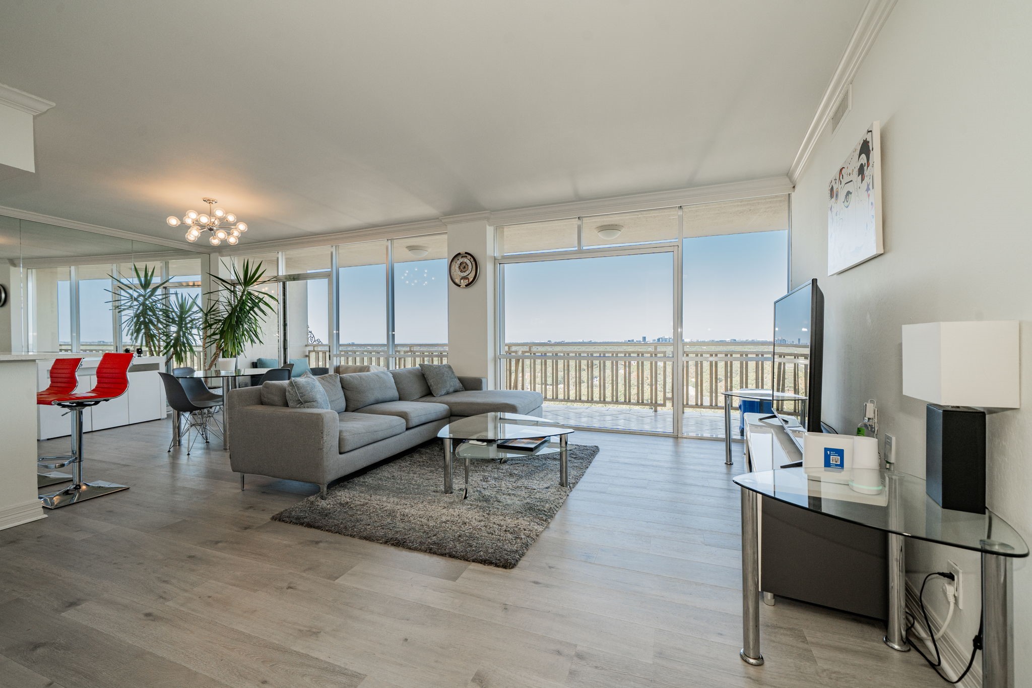 6211 W Northwest Highway 1602