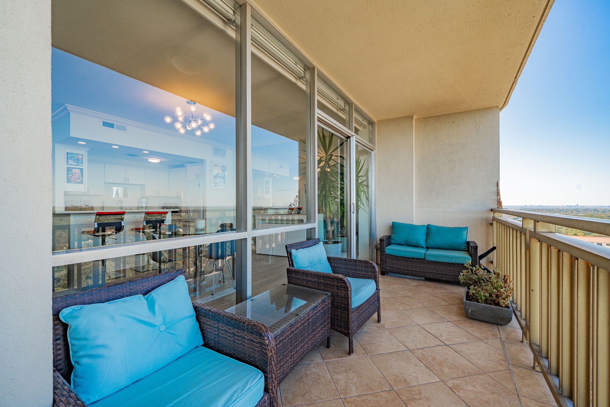 6211 W Northwest Highway 1602