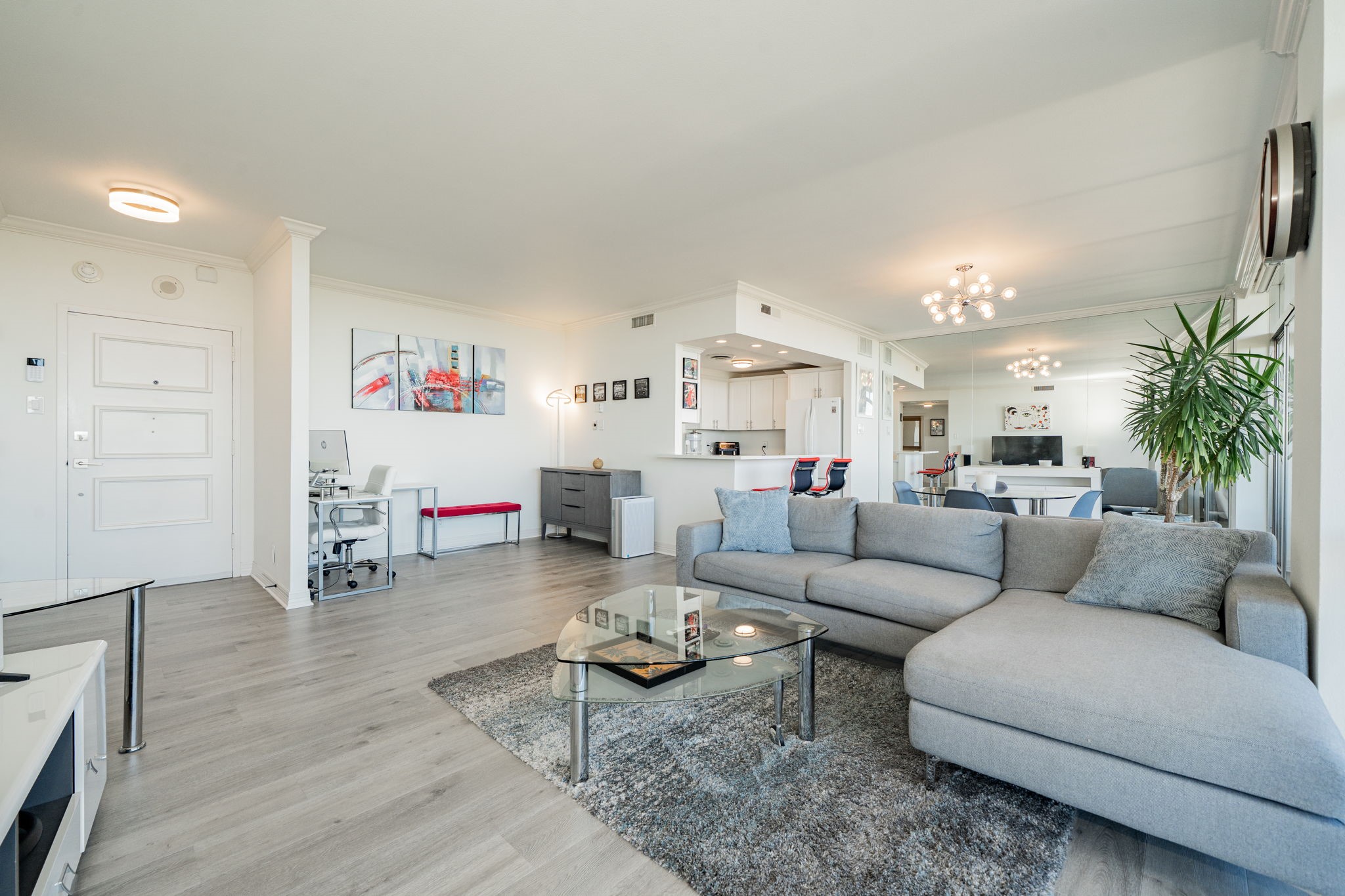 6211 W Northwest Highway 1602