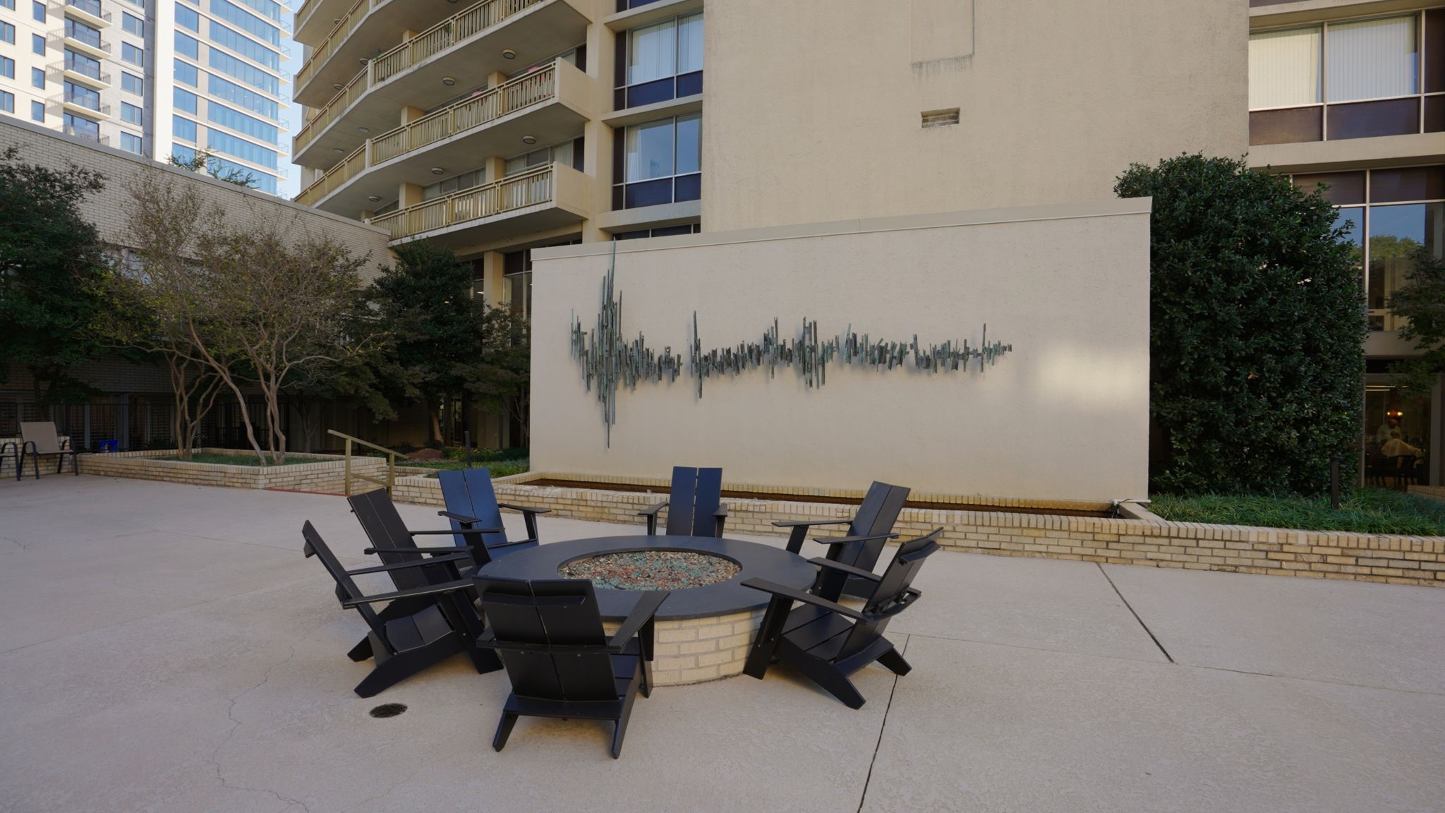 6211 W Northwest Highway 1602