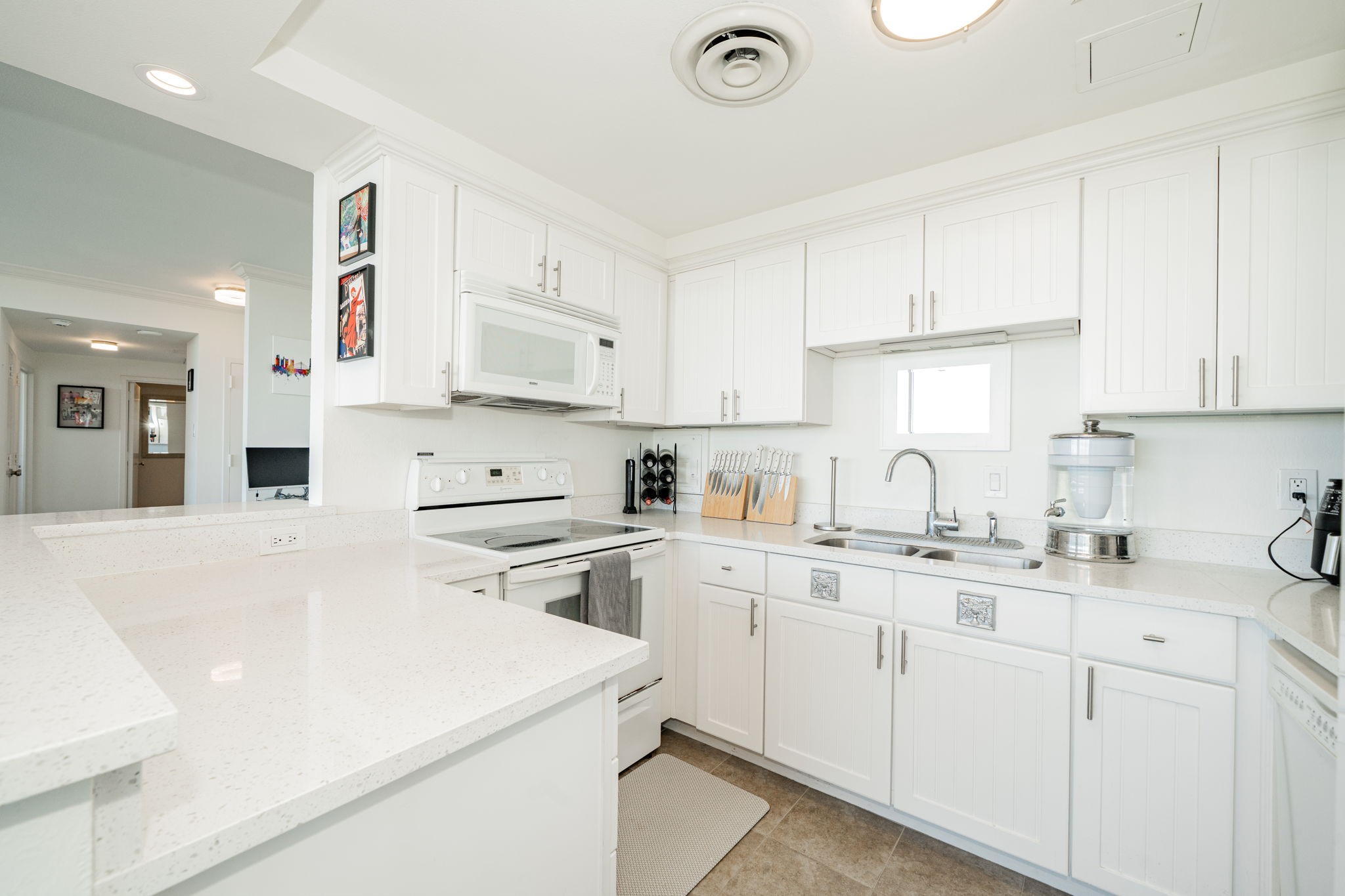 6211 W Northwest Highway 1602