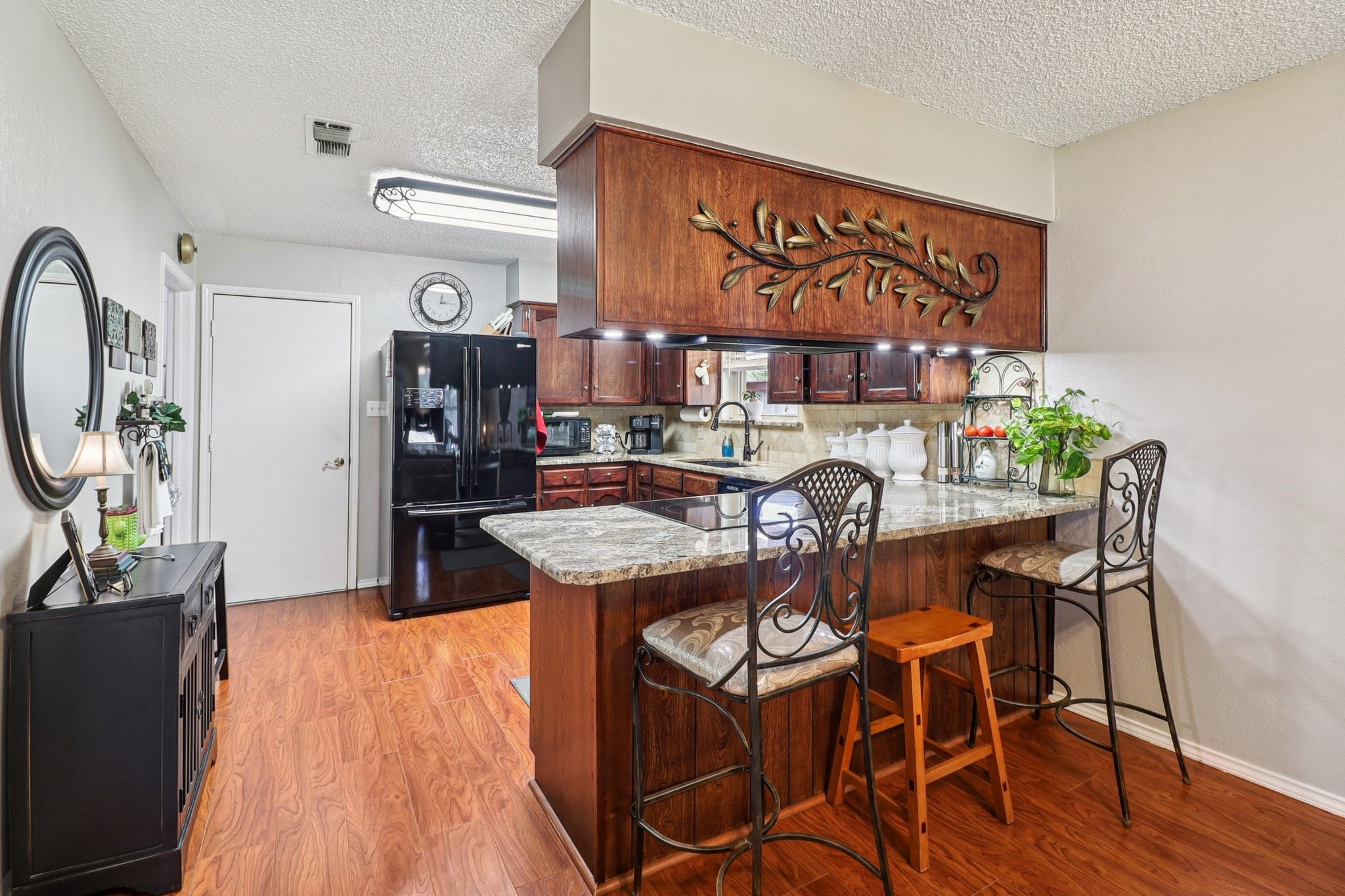 5505 Ceran Drive