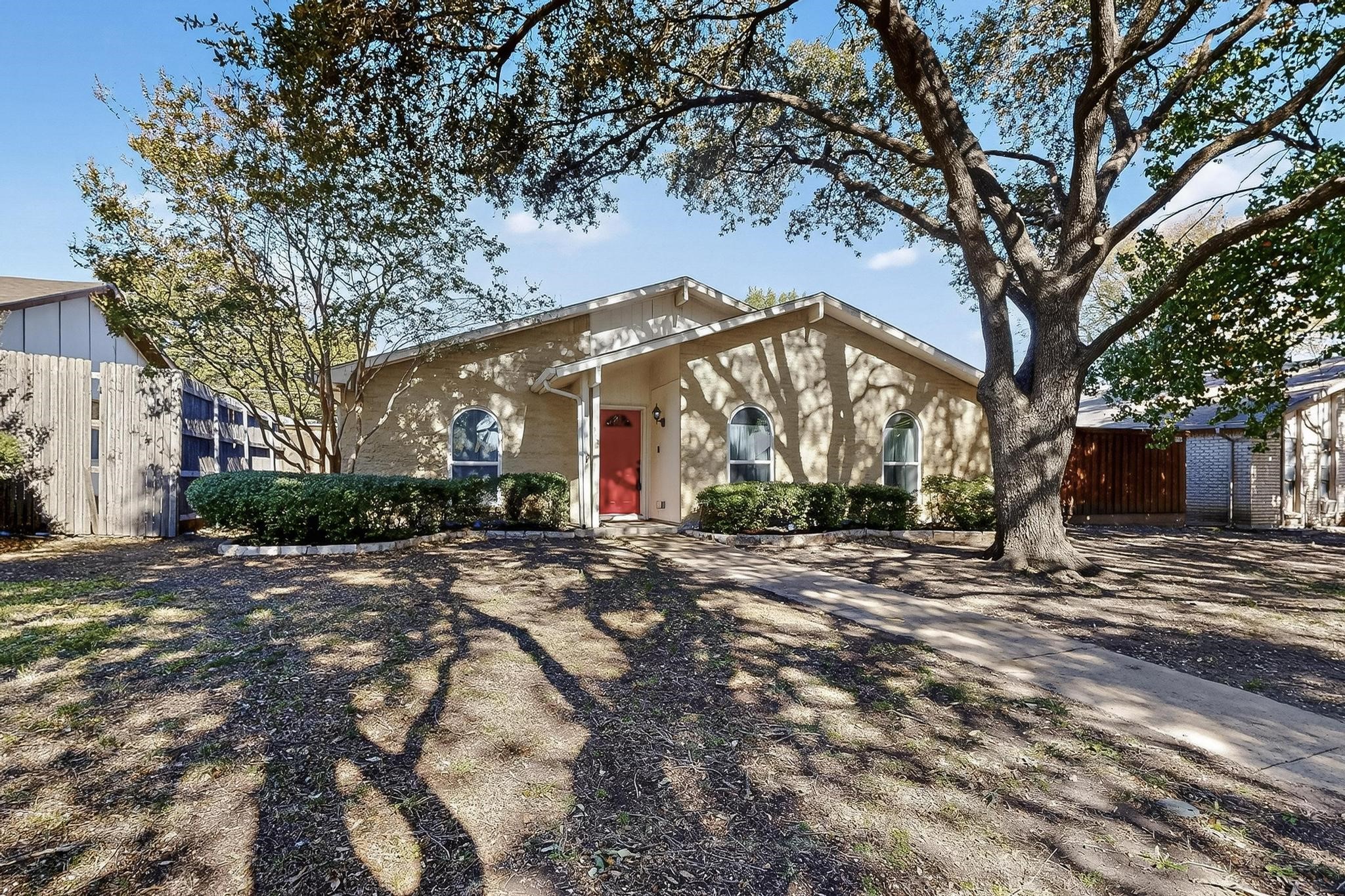913 Overdowns Drive