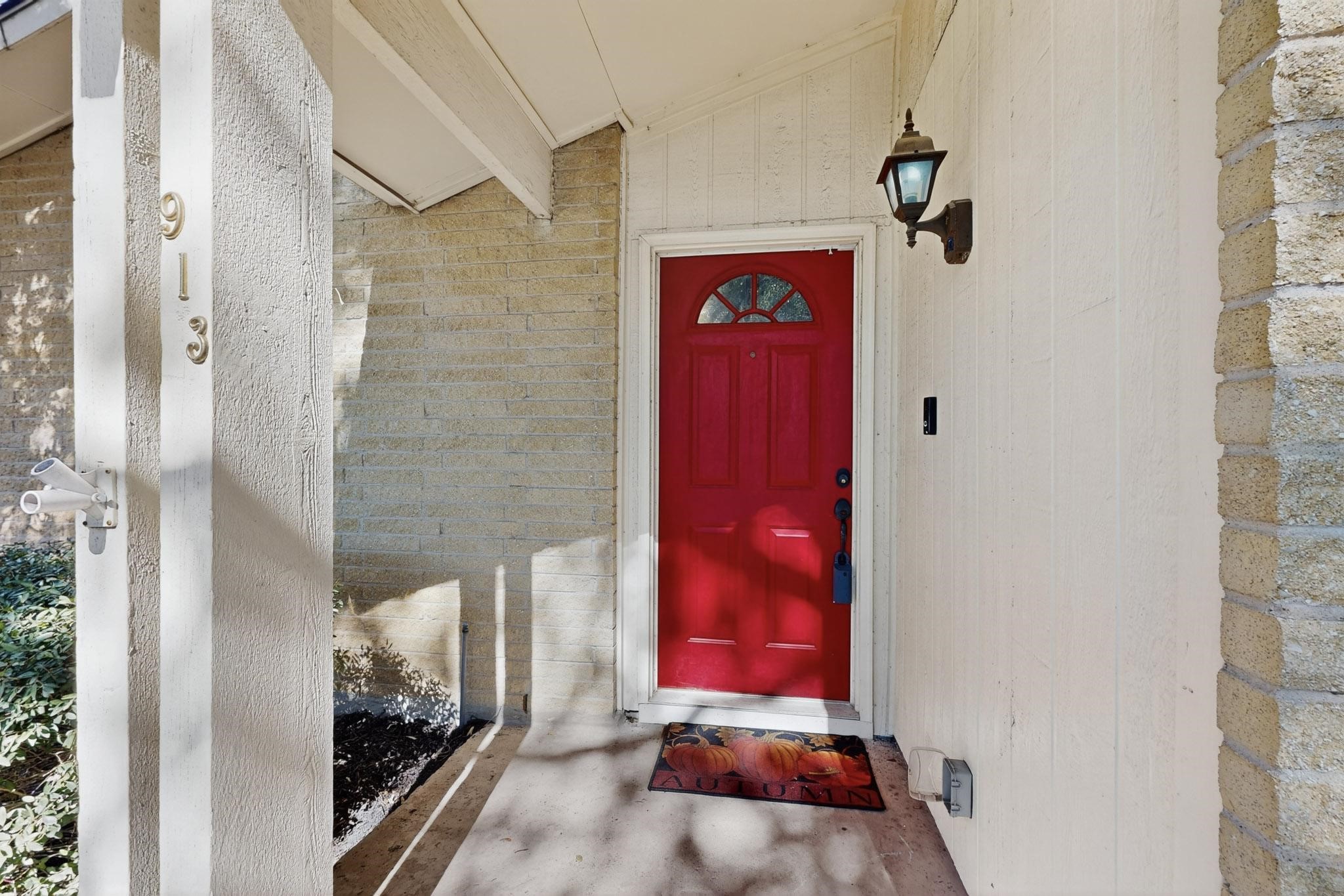 913 Overdowns Drive