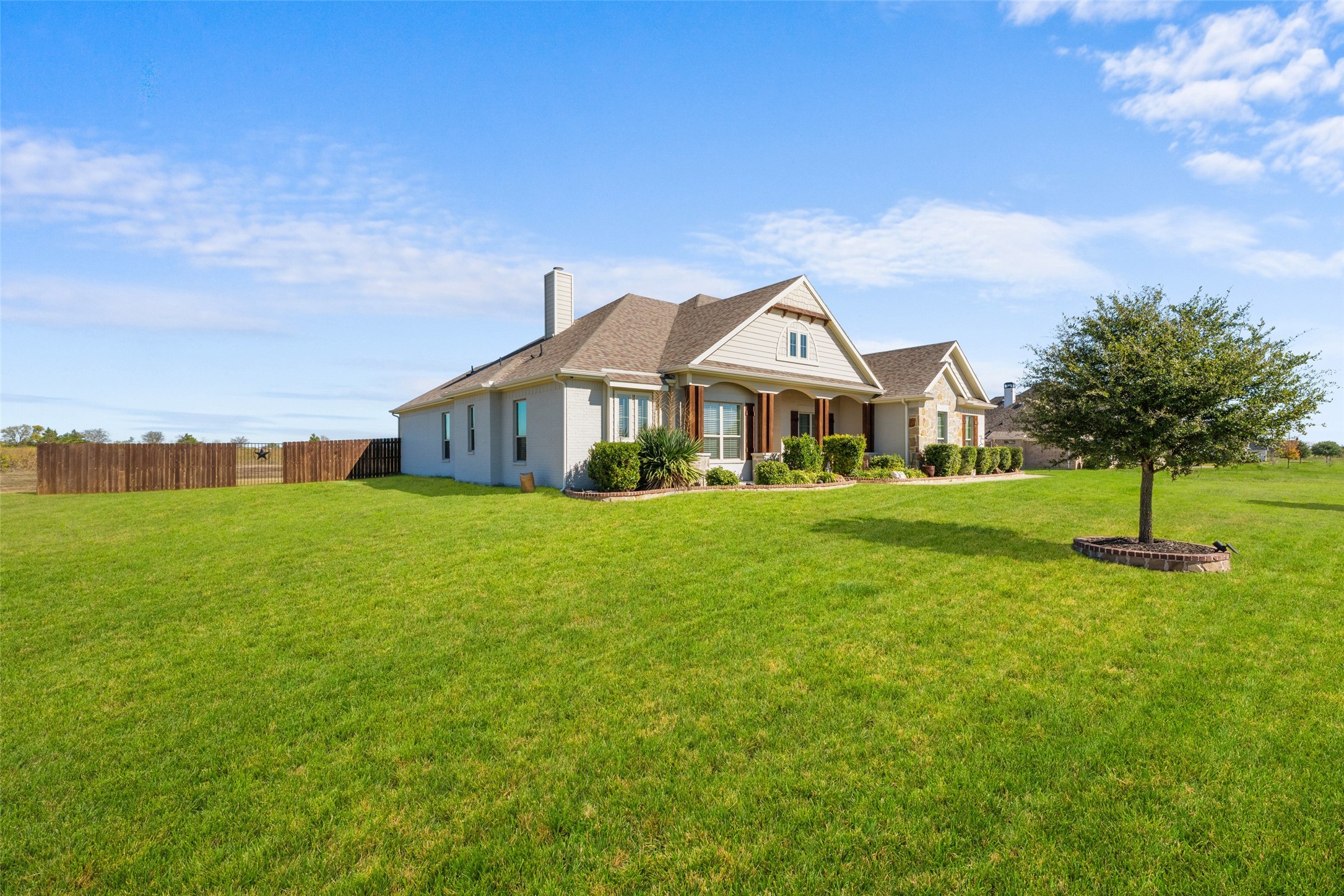 1571 E Highland Road